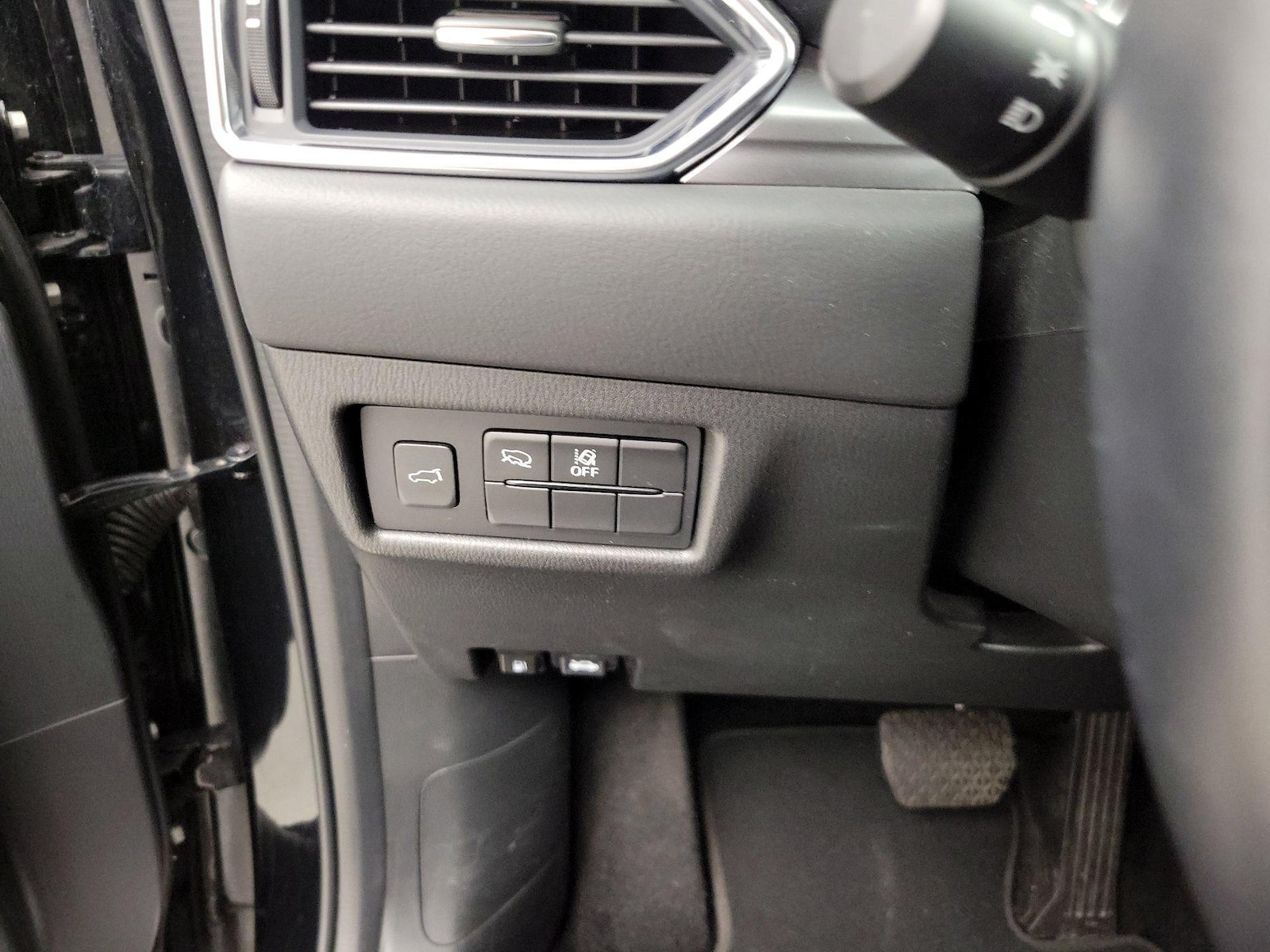 2025 Mazda CX-5 S Preferred package - Photo 14