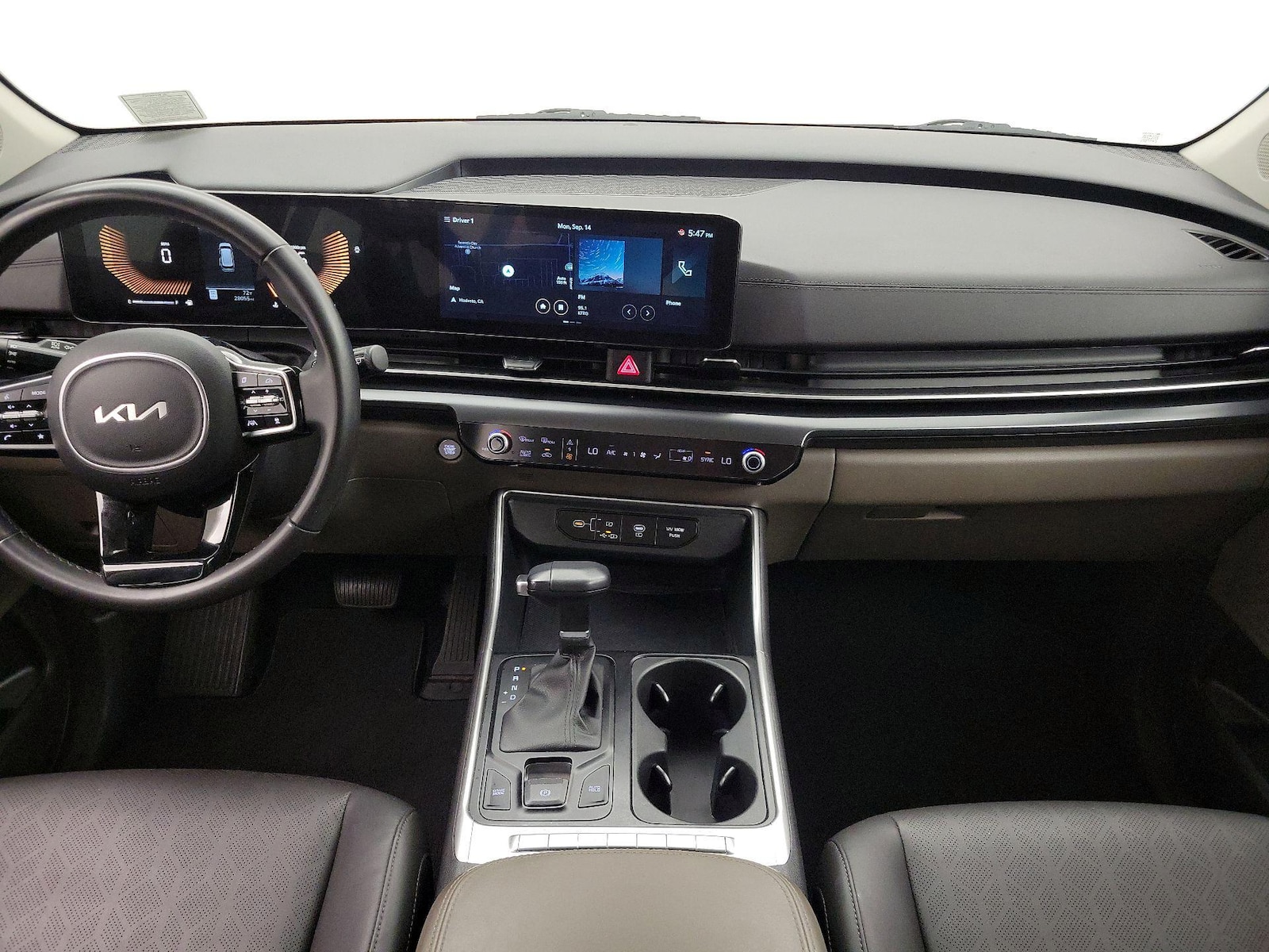 2025 Kia Carnival LXS - Photo 10