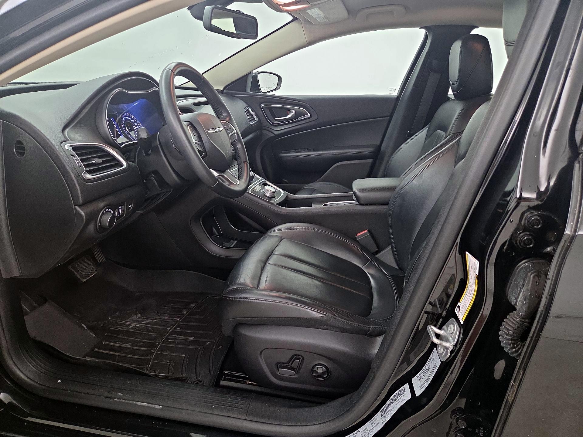 Thumbnail: 2017 Chrysler 200 - 11
