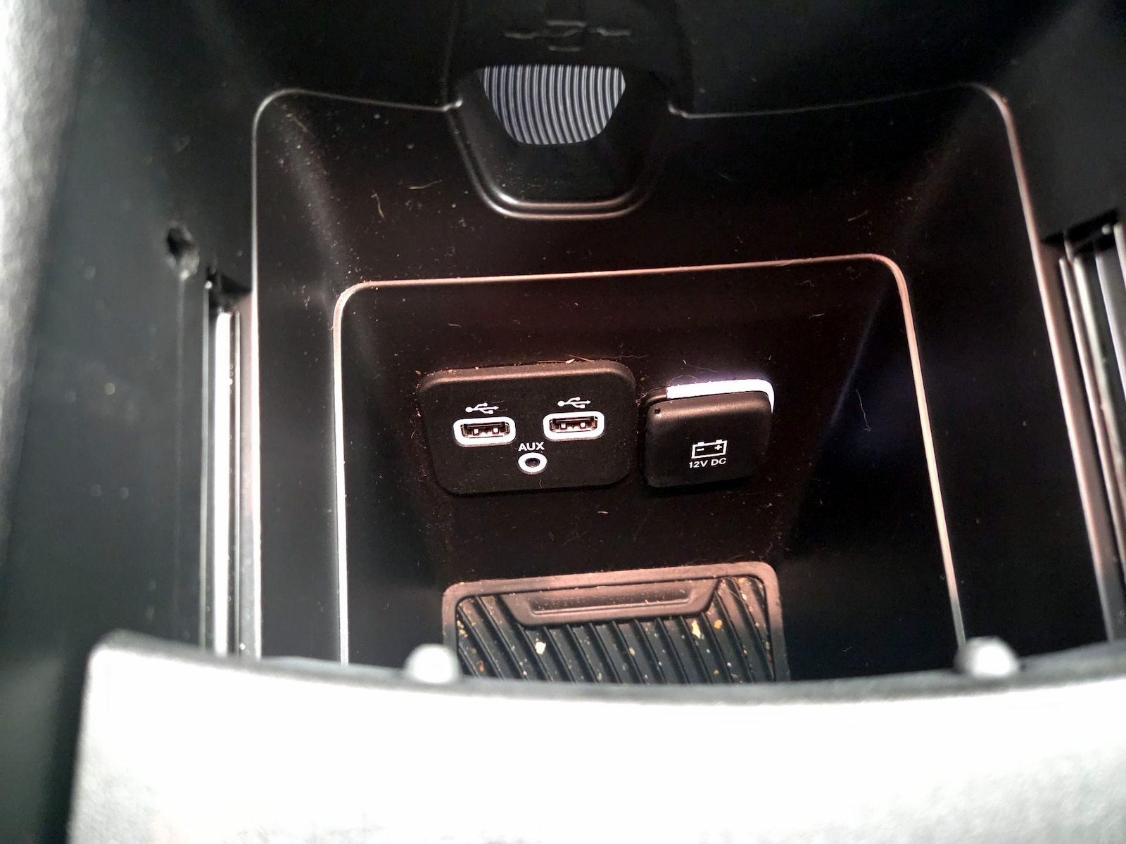 2017 Chrysler 200 Limited - Photo 19