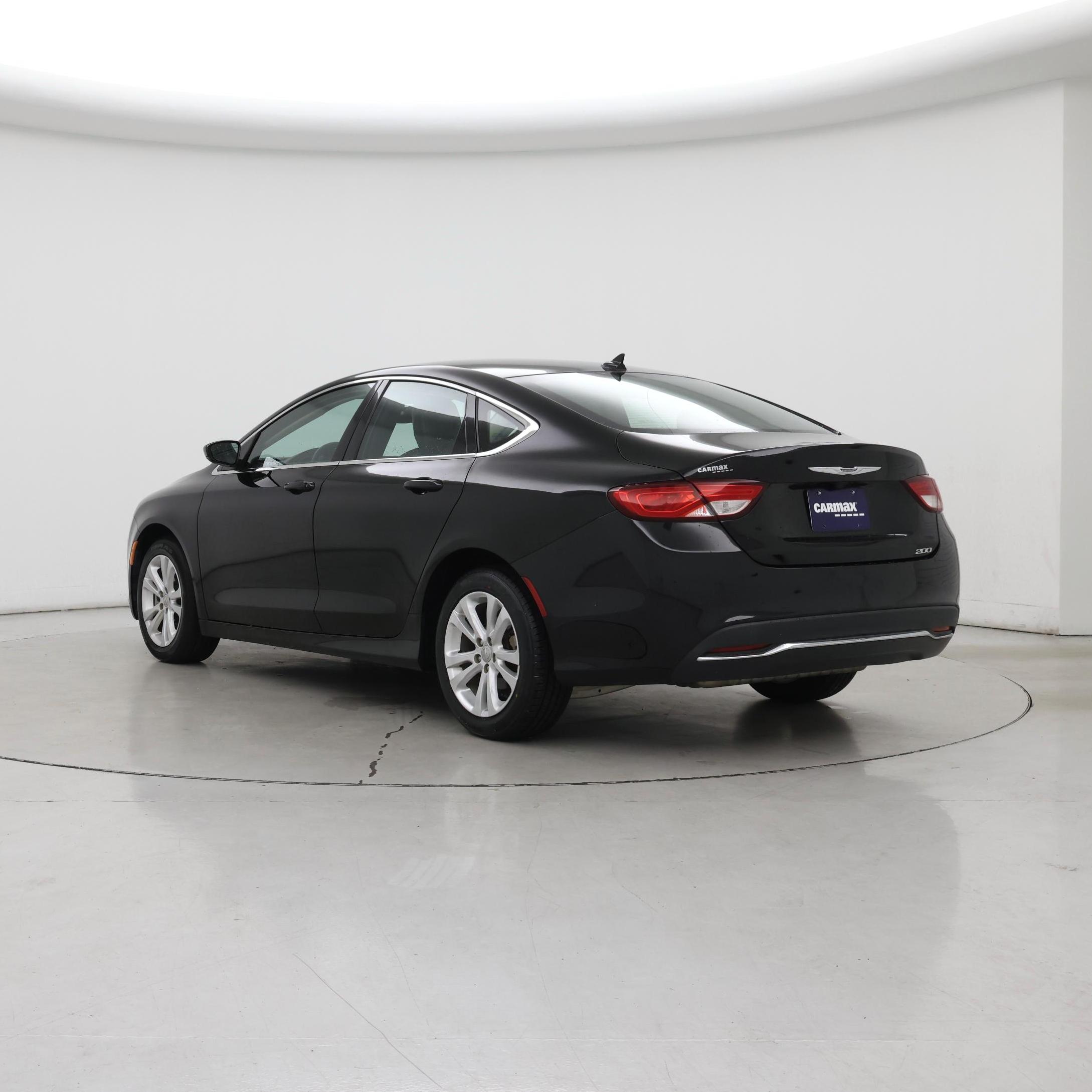 Thumbnail: 2017 Chrysler 200 - 2