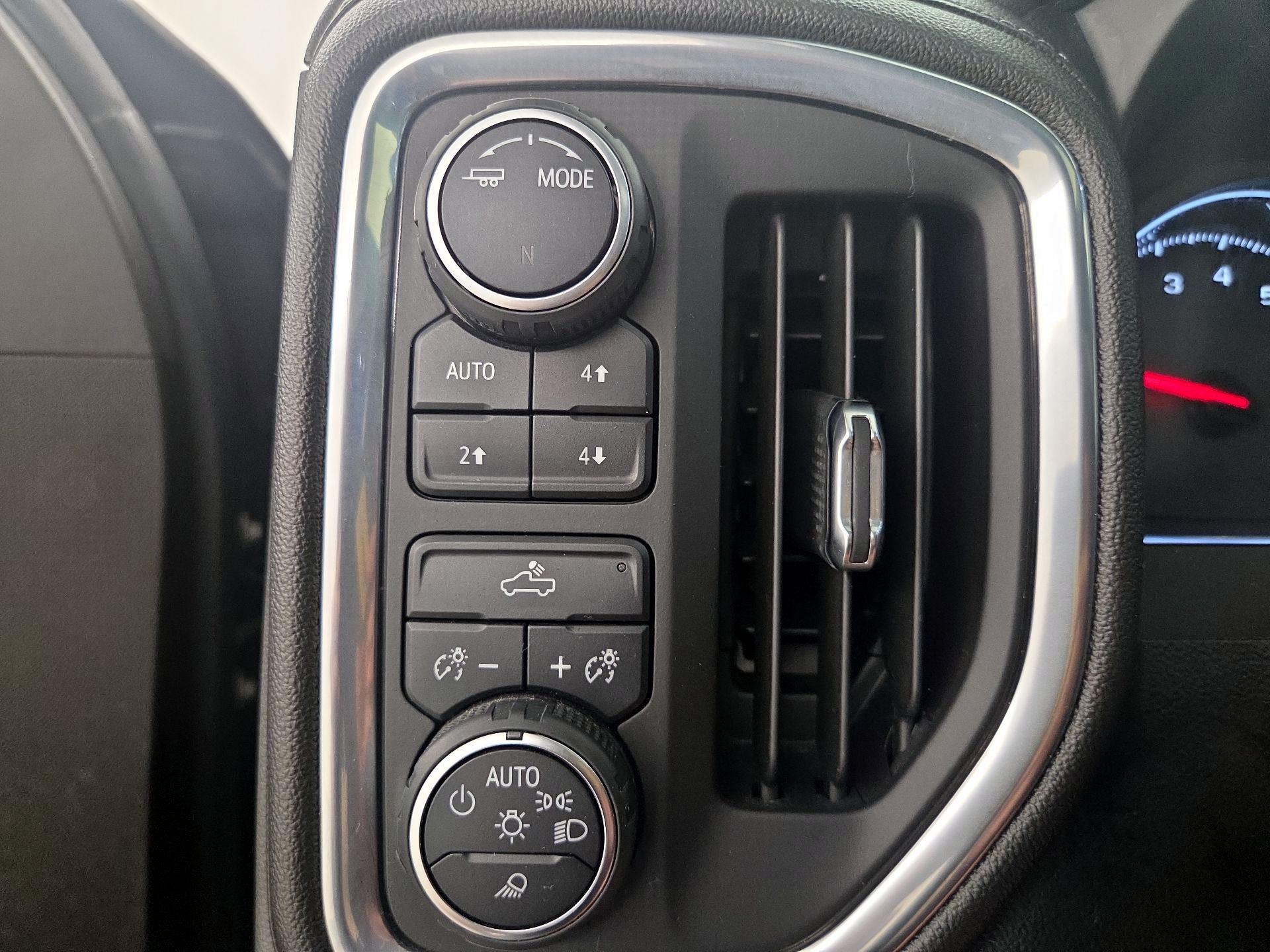 Thumbnail: 2020 Chevrolet Silverado 1500 - 13