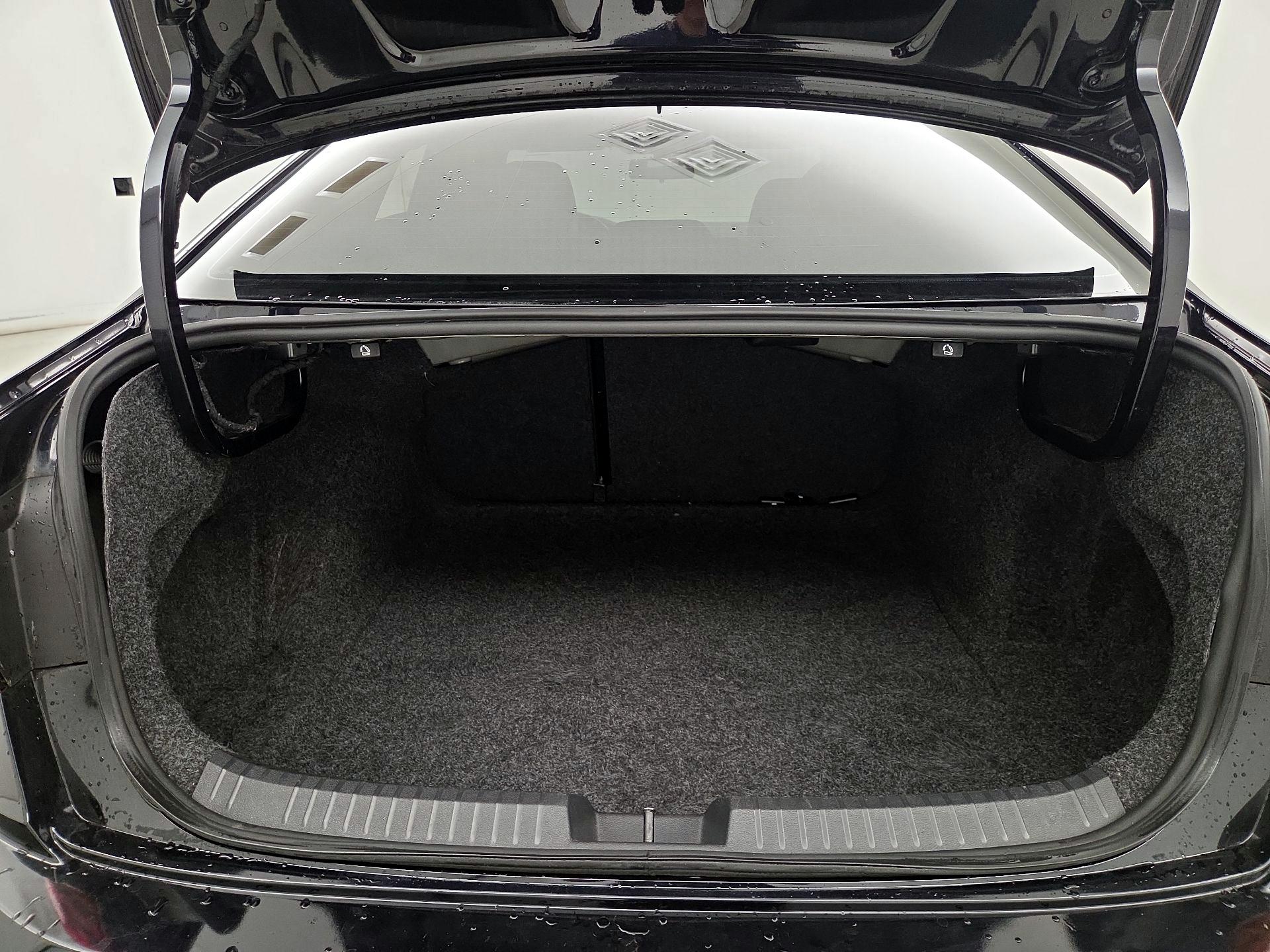 Thumbnail: 2019 Volkswagen Jetta - 19