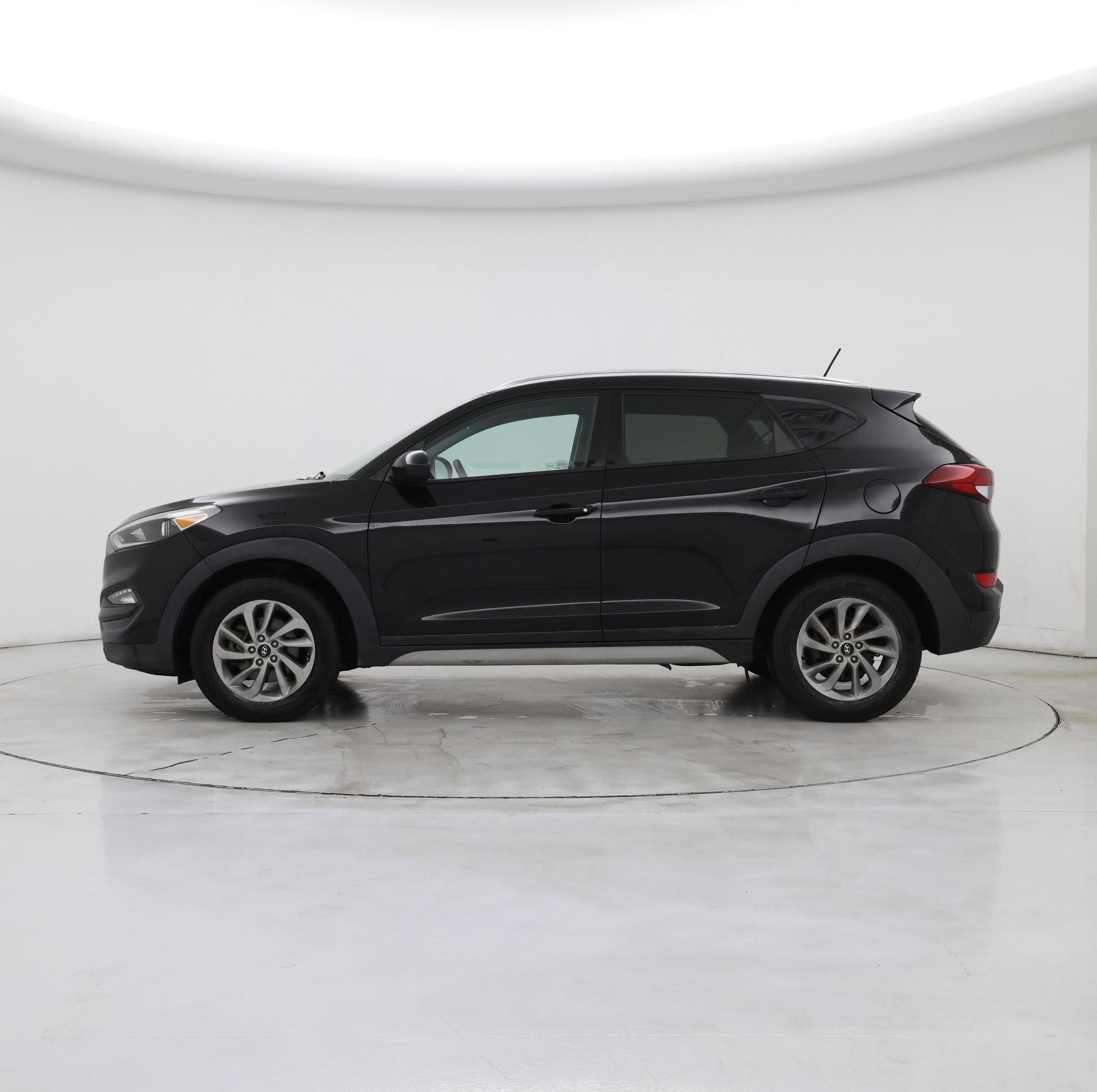 Thumbnail: 2017 Hyundai Tucson - 3