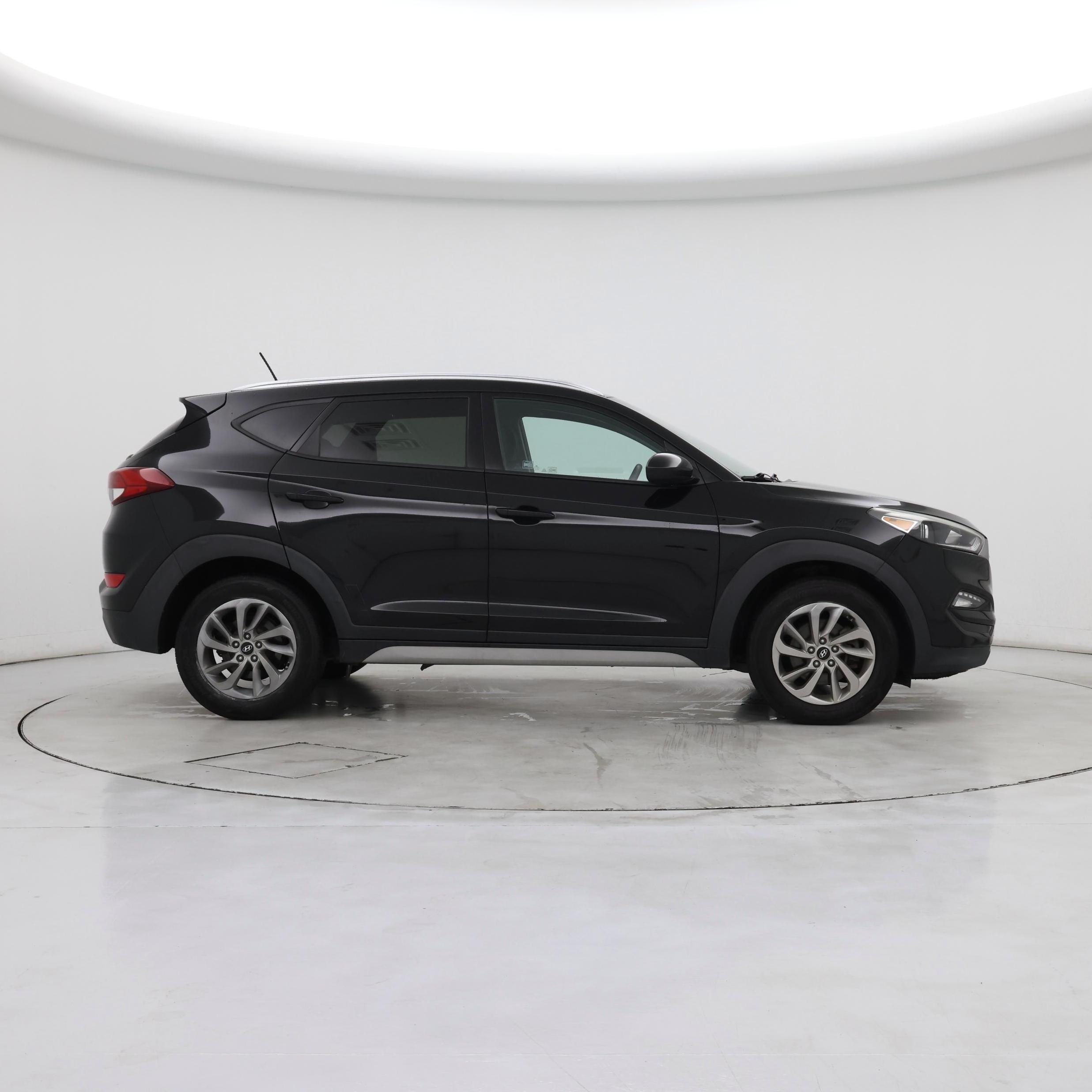 Thumbnail: 2017 Hyundai Tucson - 7