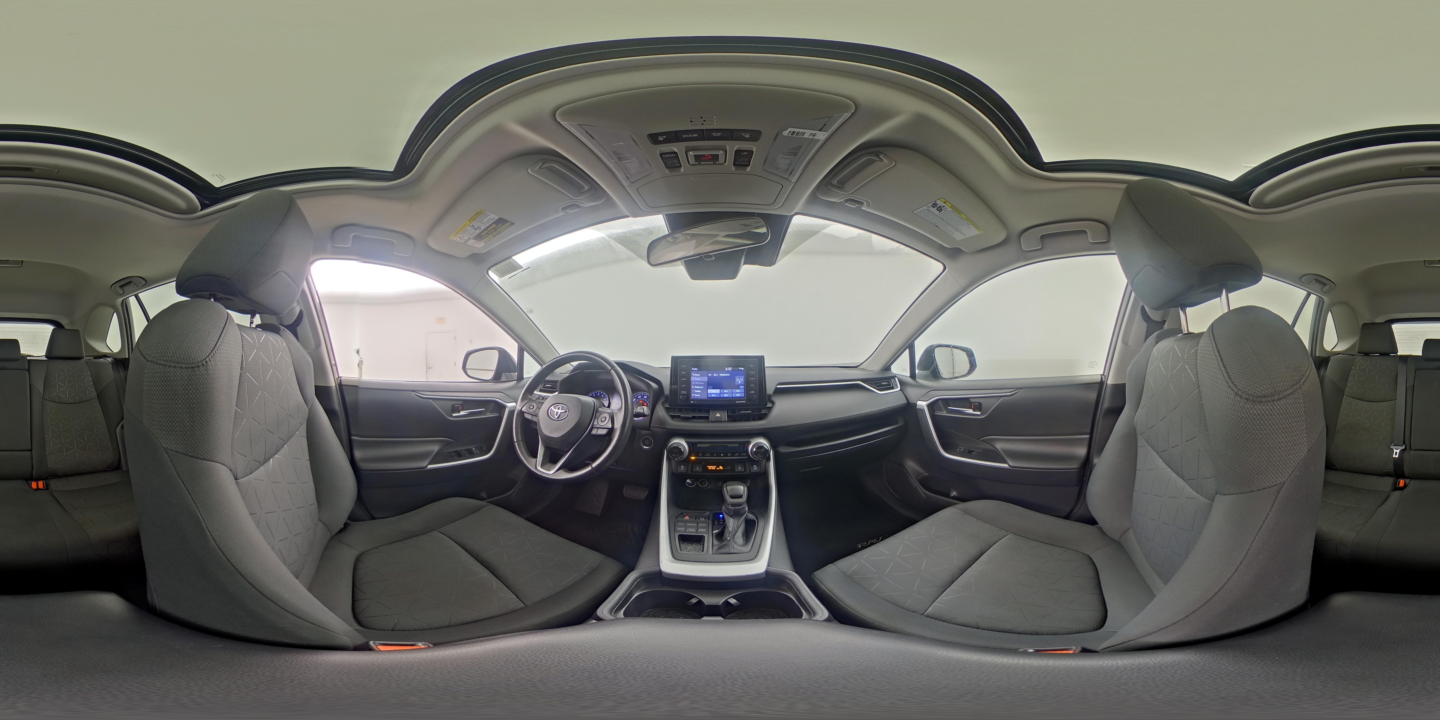 2021 Toyota RAV4 XLE - Photo 25