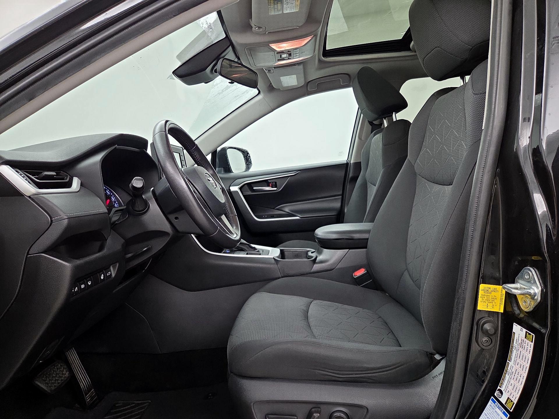 Thumbnail: 2021 Toyota RAV4 - 11