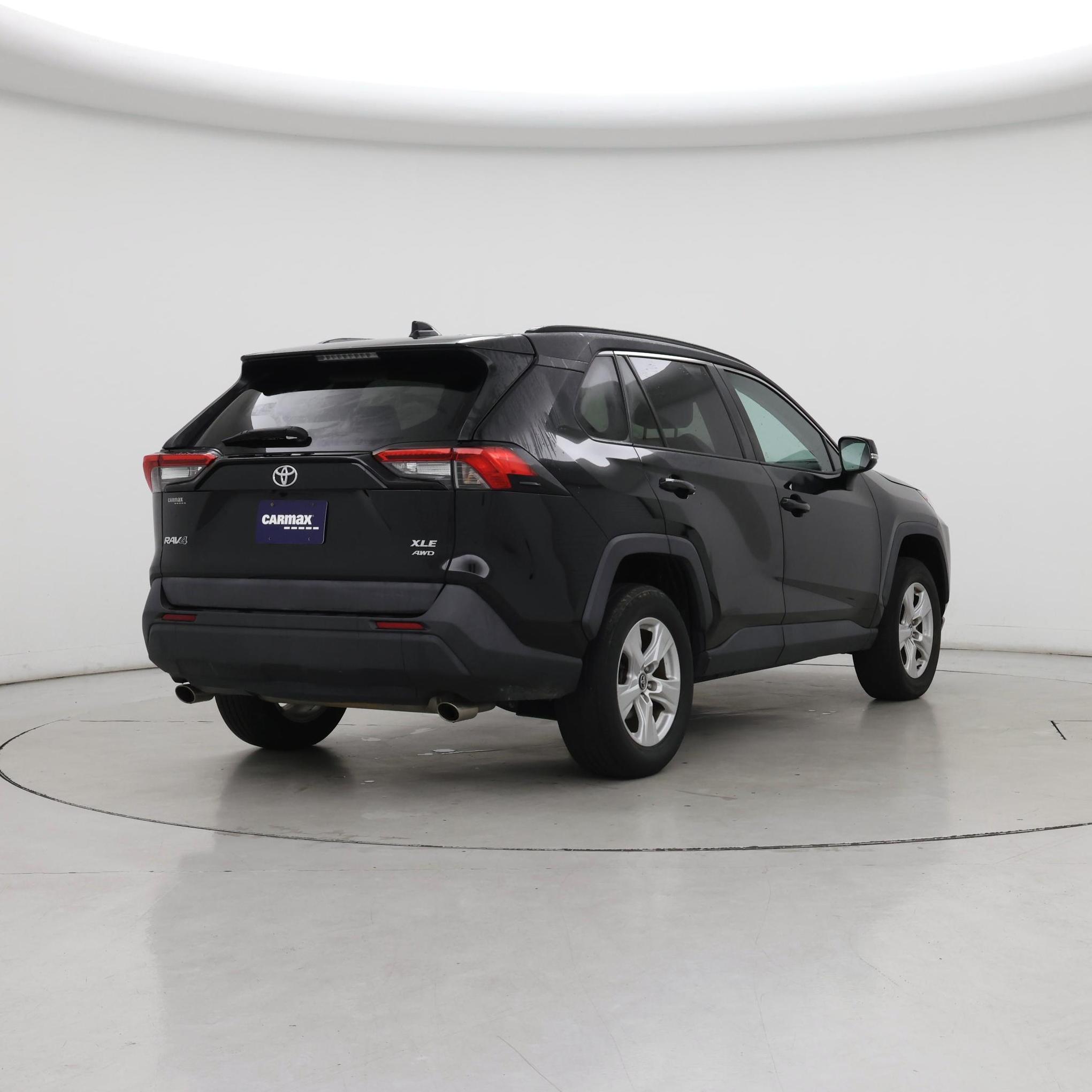 Thumbnail: 2021 Toyota RAV4 - 8