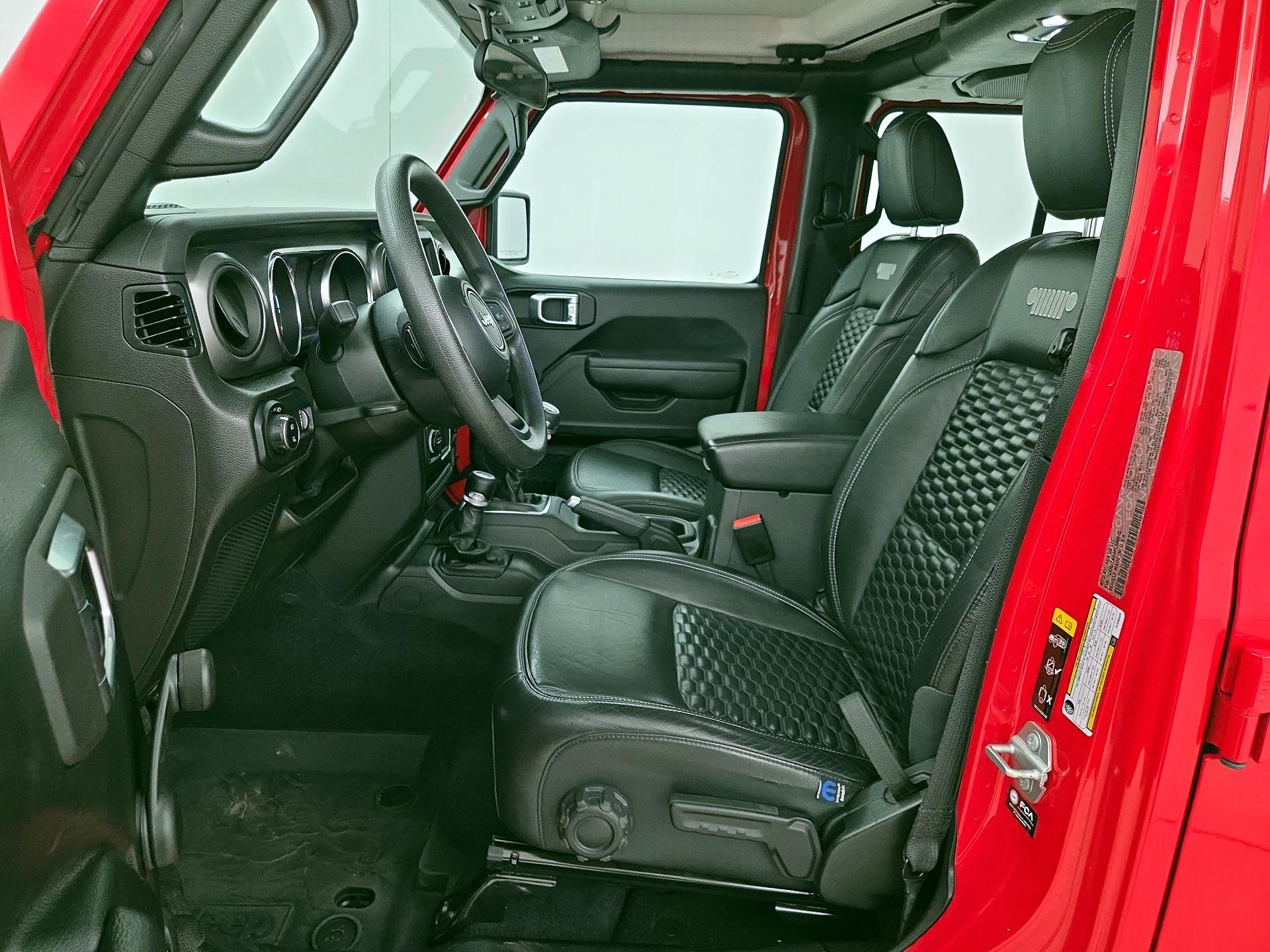 Thumbnail: 2023 Jeep Gladiator - 11