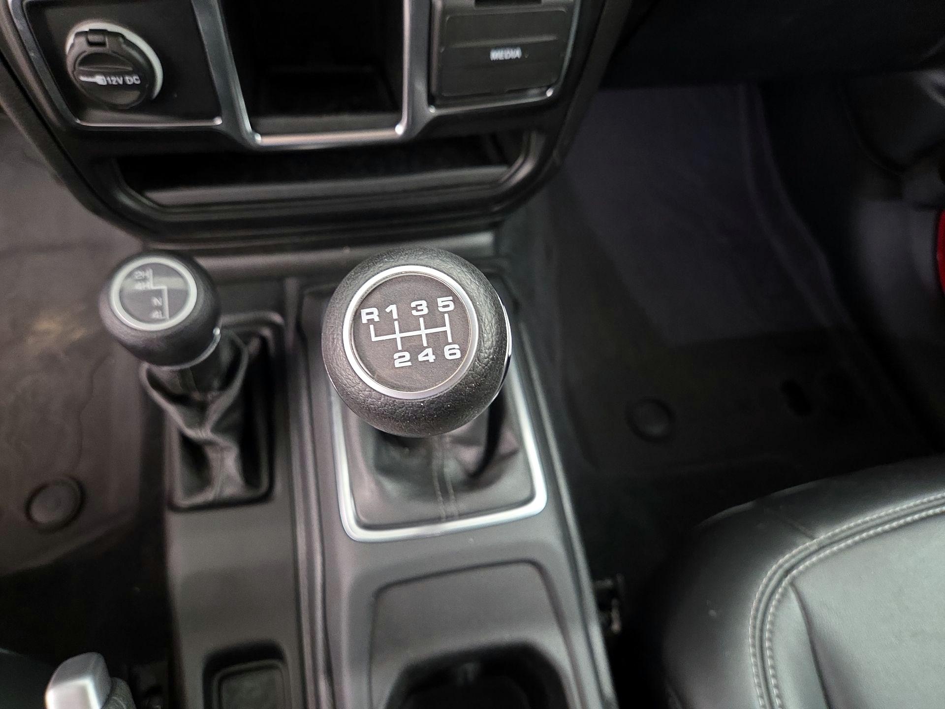 Thumbnail: 2023 Jeep Gladiator - 17
