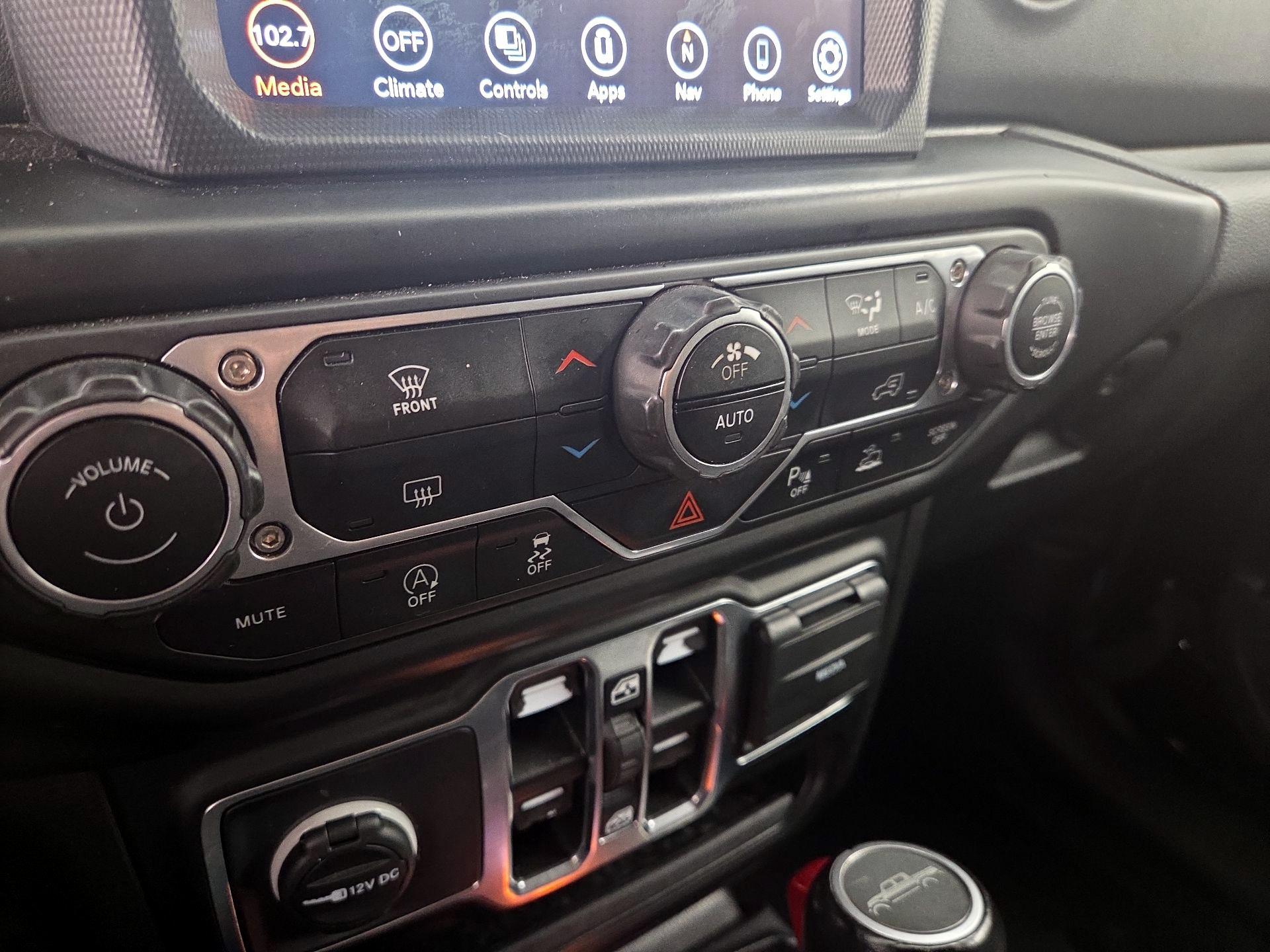 Thumbnail: 2021 Jeep Gladiator - 17