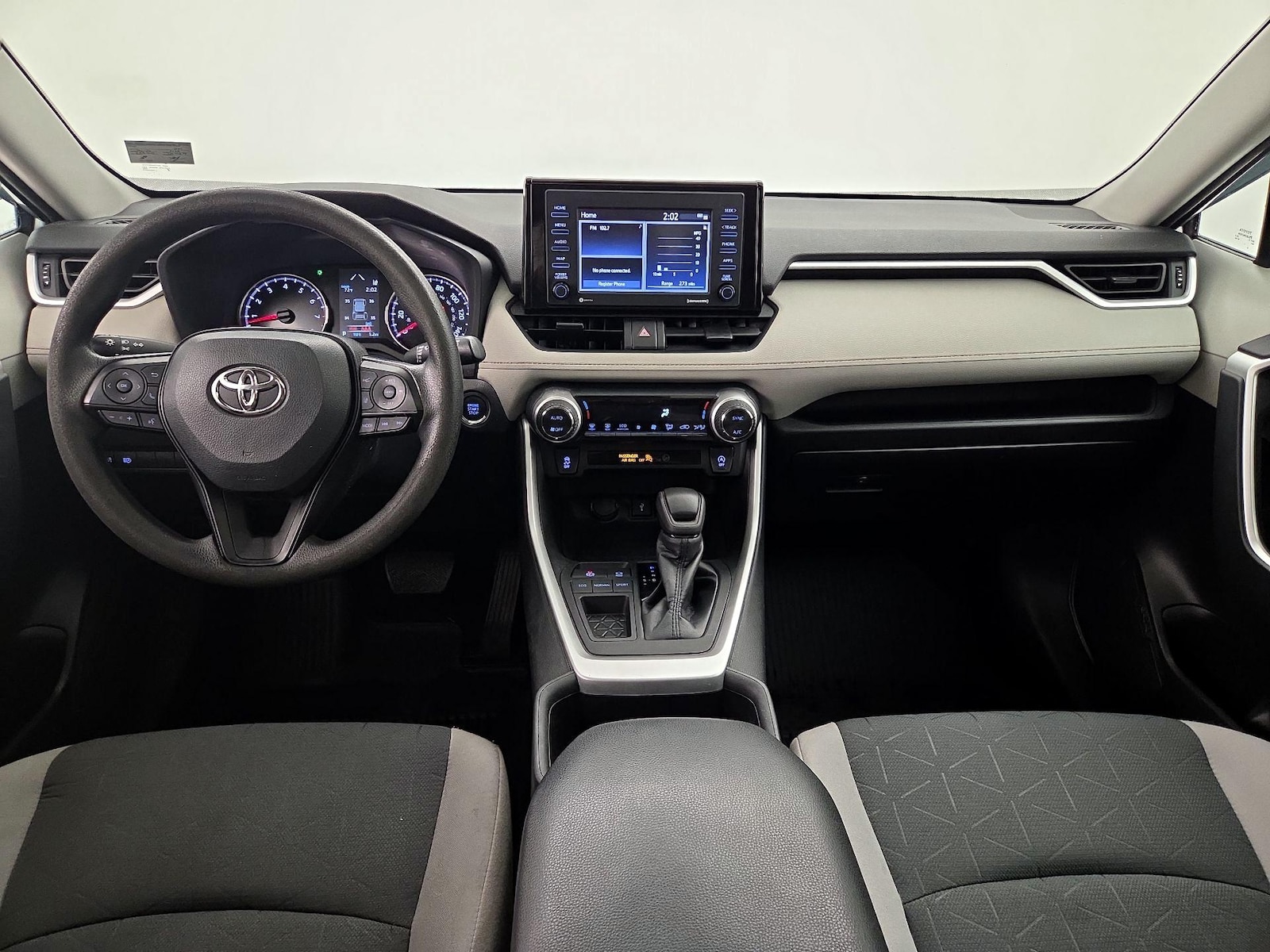 2022 Toyota RAV4 XLE - Photo 10