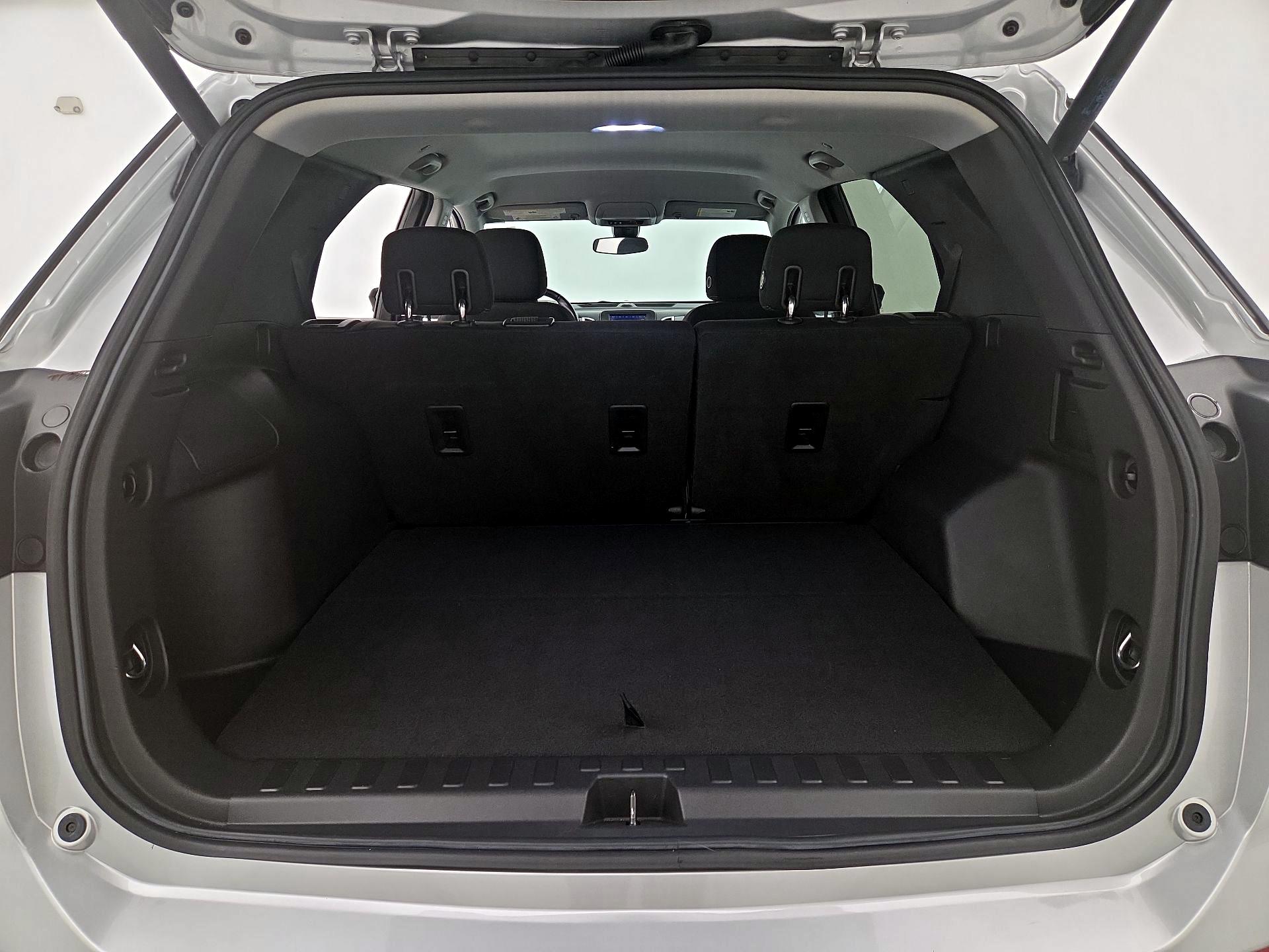 Thumbnail: 2020 Chevrolet Equinox - 20