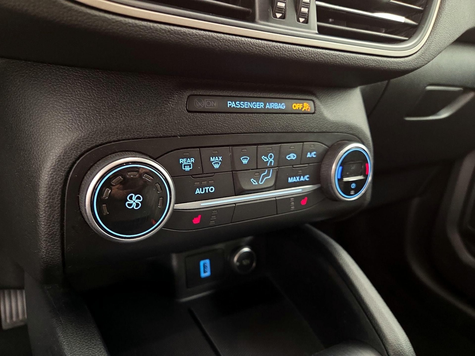 2020 Ford Escape SE - Photo 17