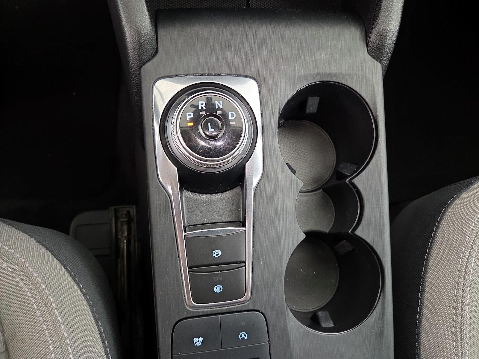 2020 Ford Escape SE - Photo 18