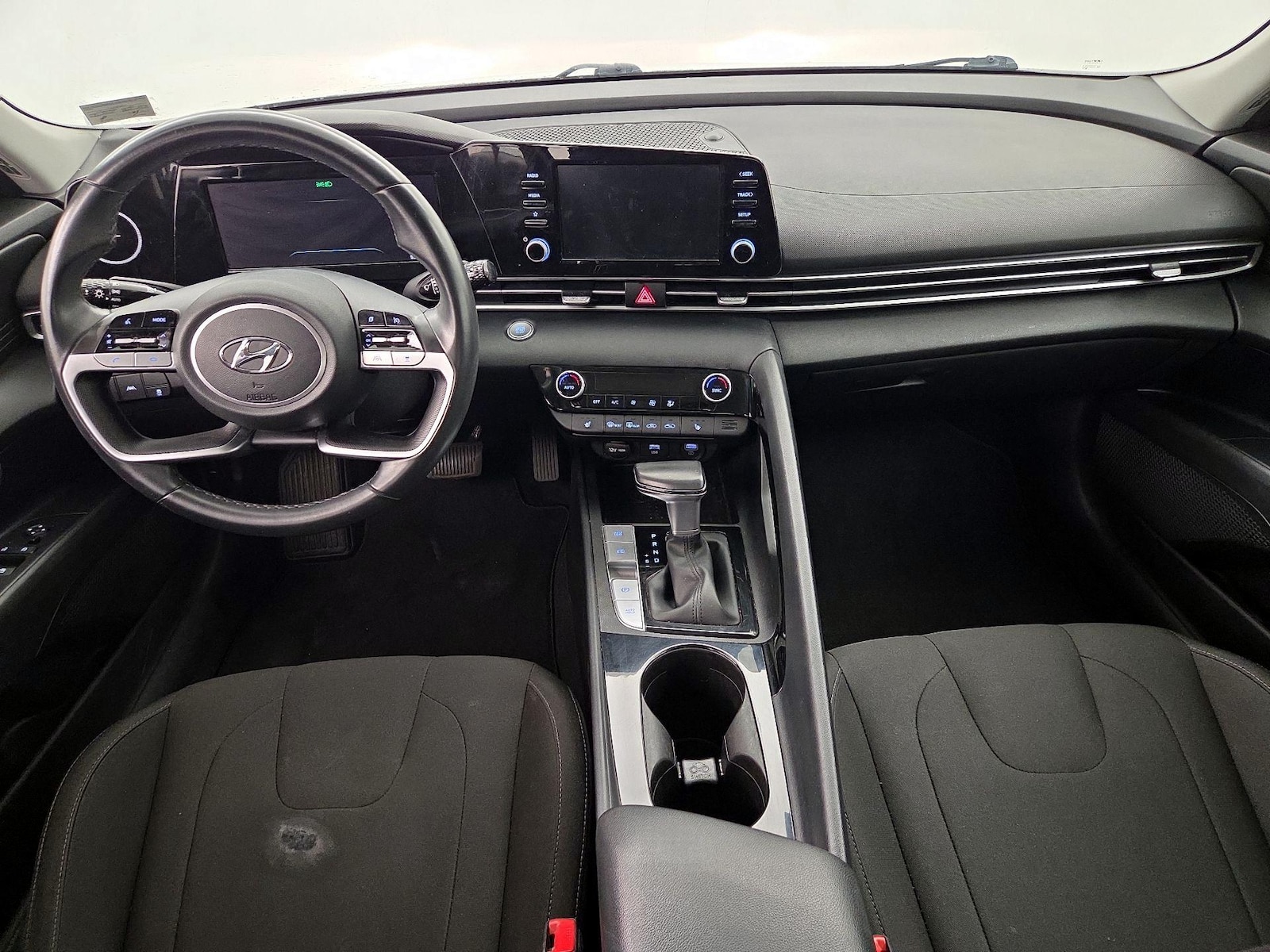 2021 Hyundai Elantra SEL - Photo 10