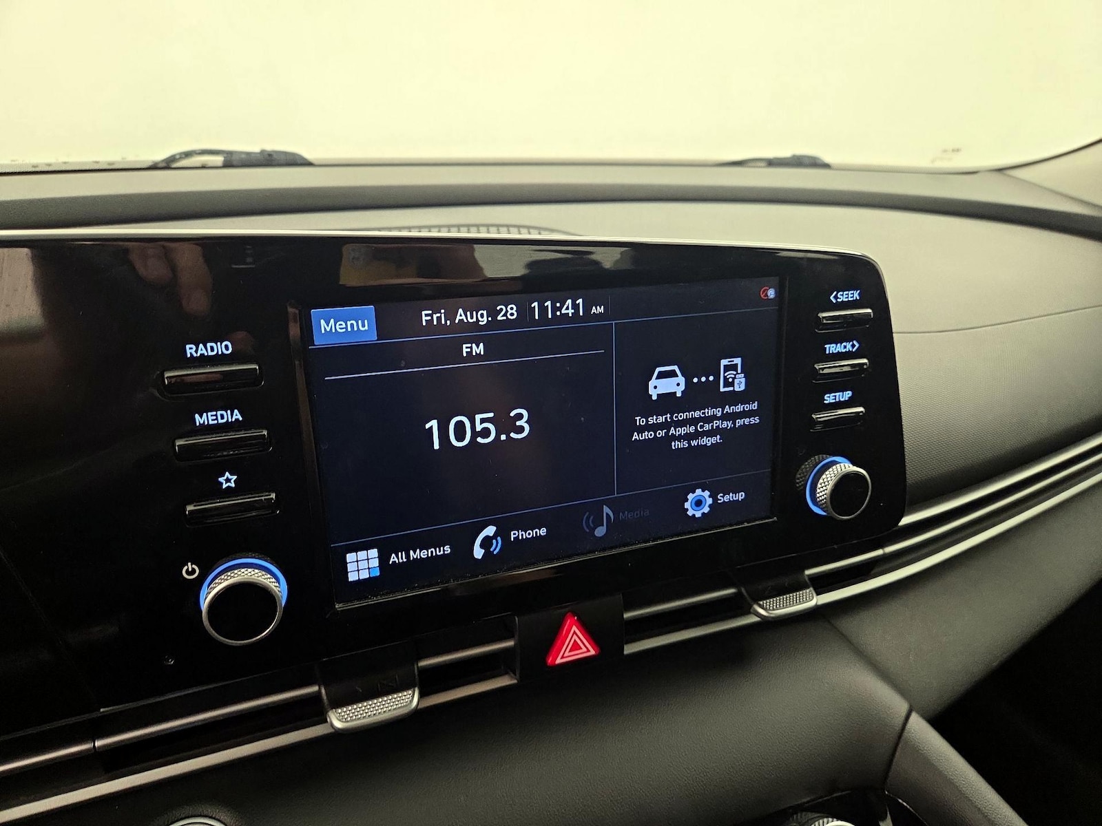 2021 Hyundai Elantra SEL - Photo 16