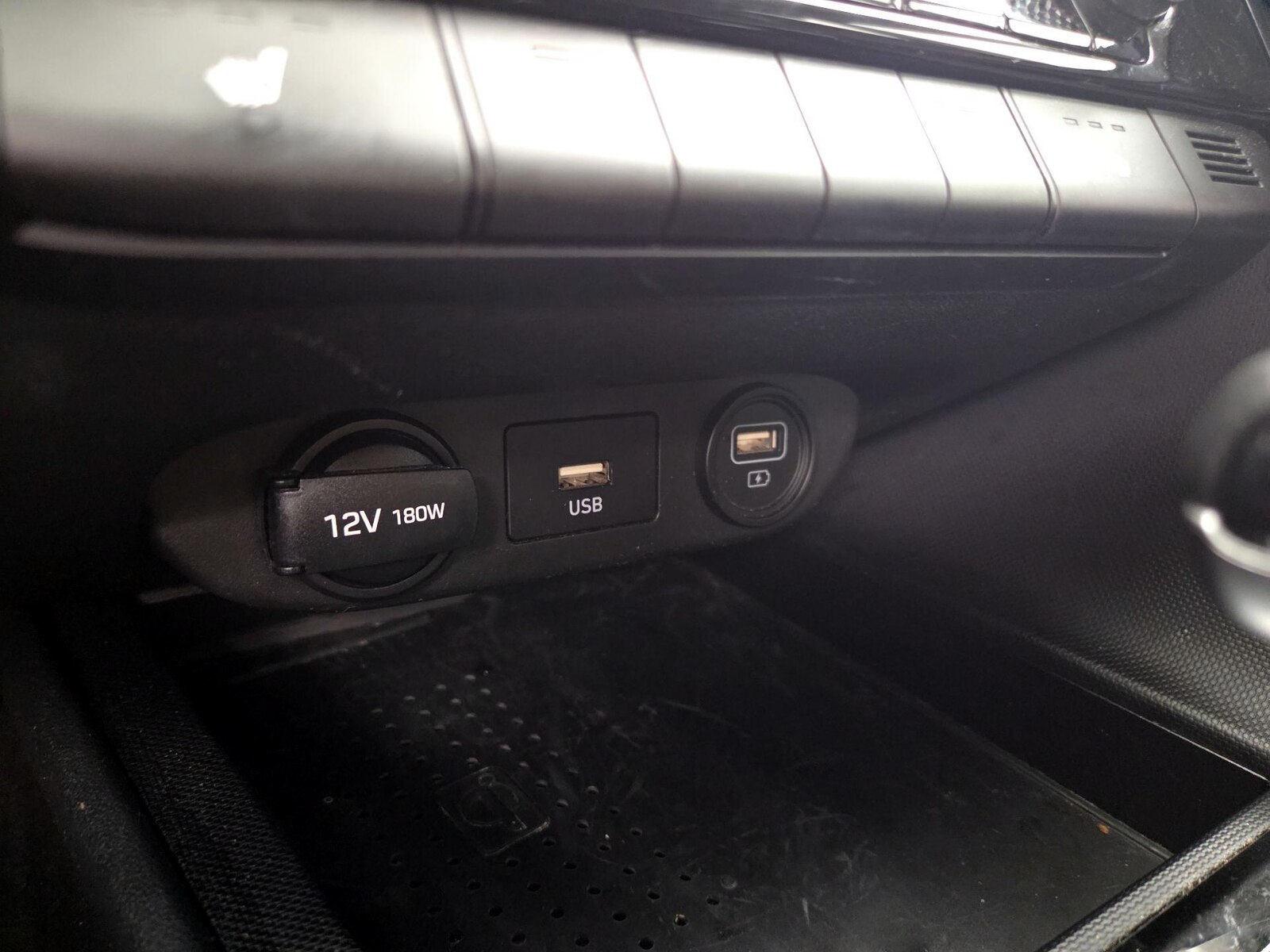 2021 Hyundai Elantra SEL - Photo 19