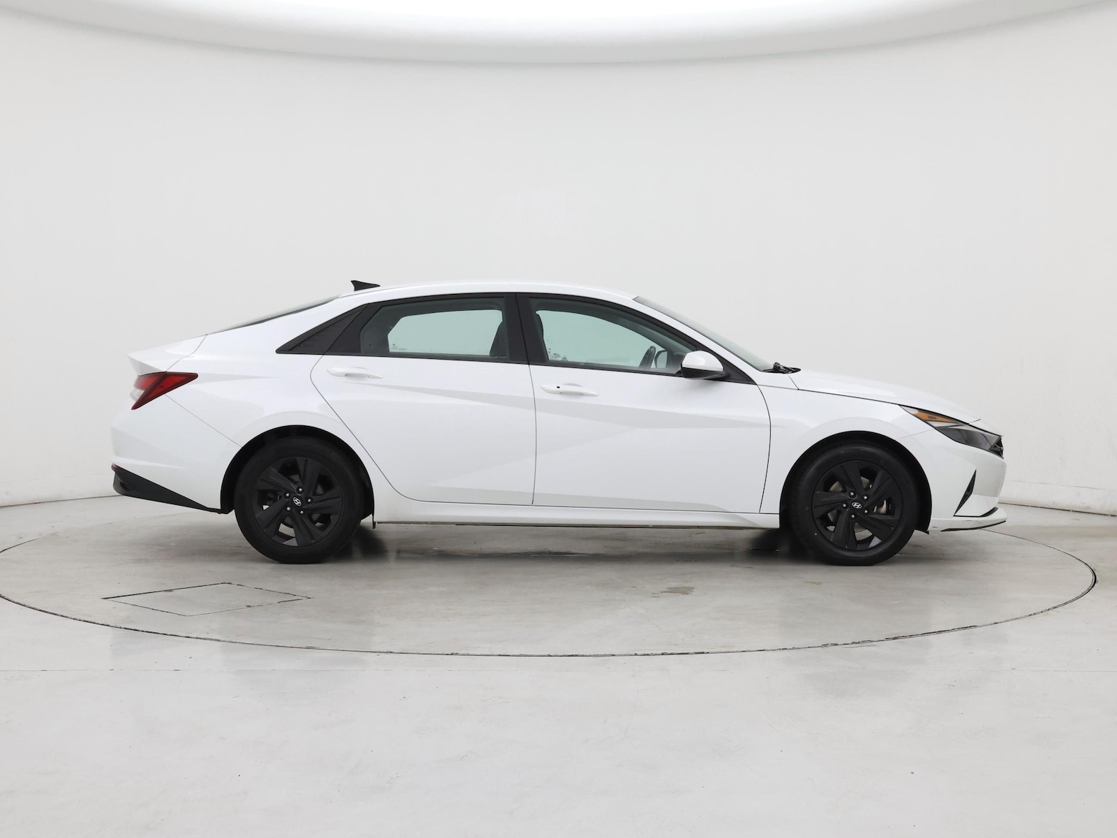 2021 Hyundai Elantra SEL - Photo 8