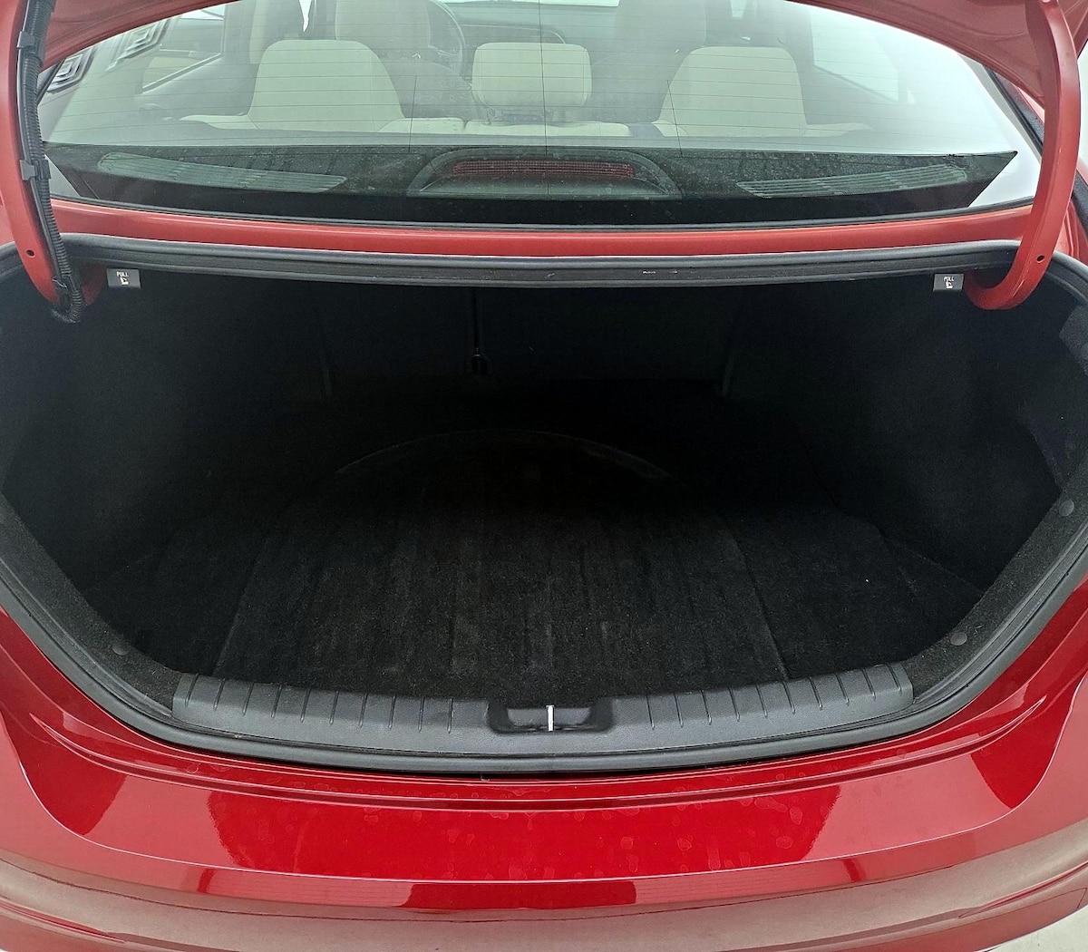 Trunk/Cargo (Seats Up)