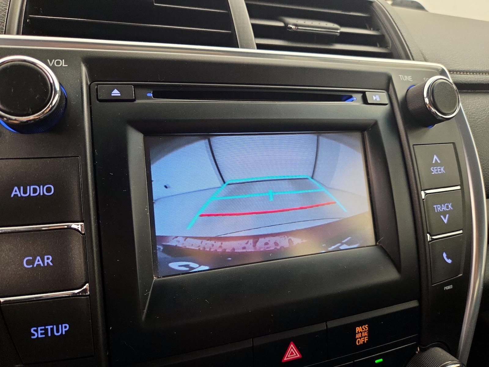 2015 Toyota Camry LE - Photo 15
