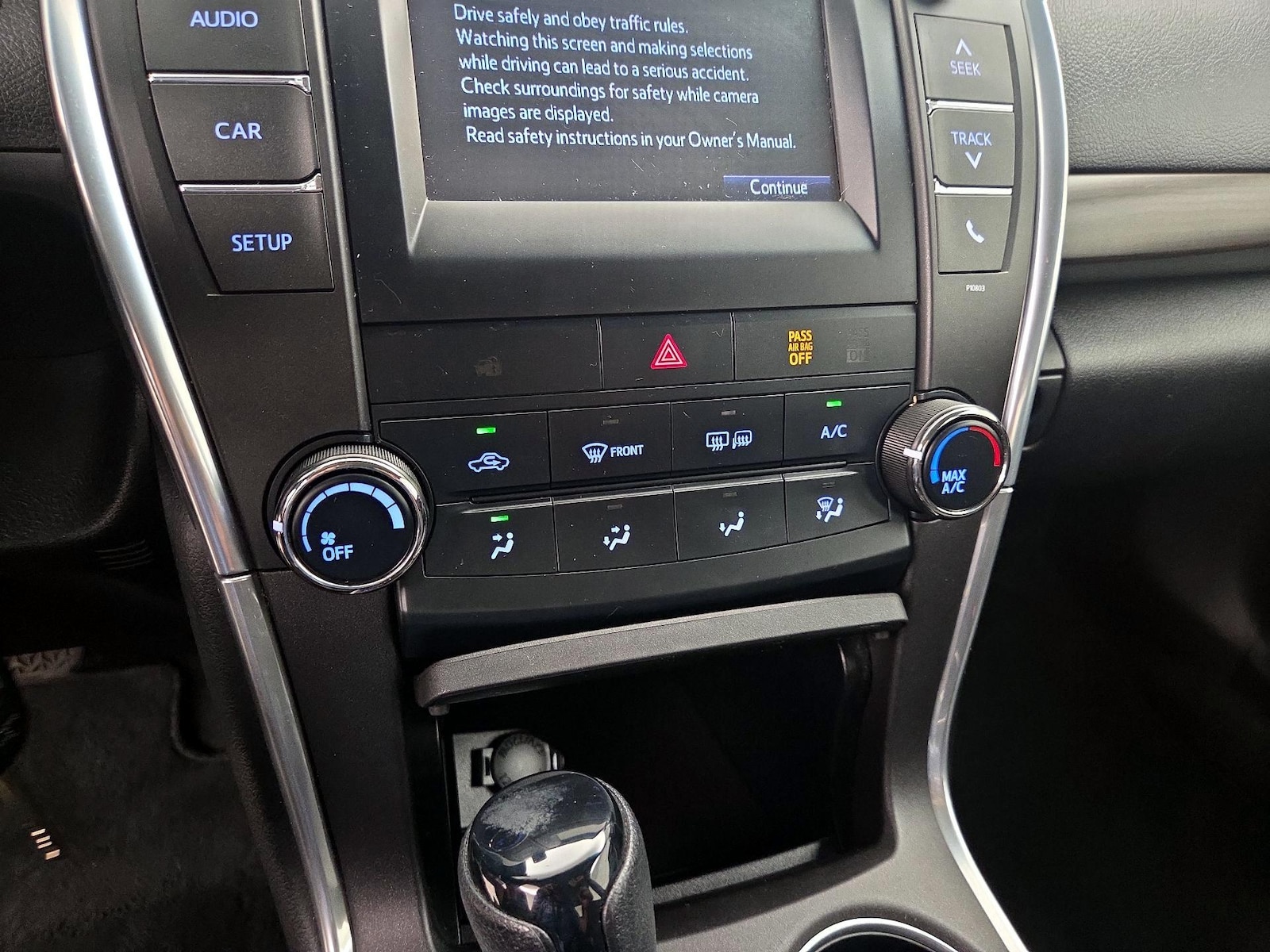 2015 Toyota Camry LE - Photo 17