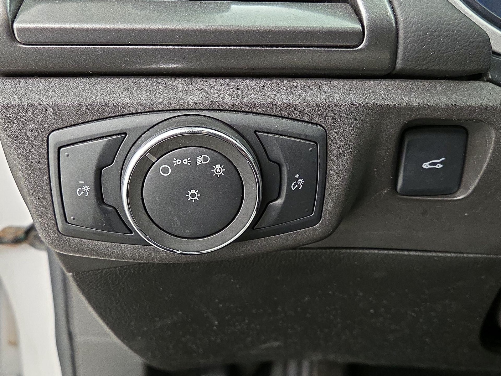 2015 Ford Fusion SE - Photo 14