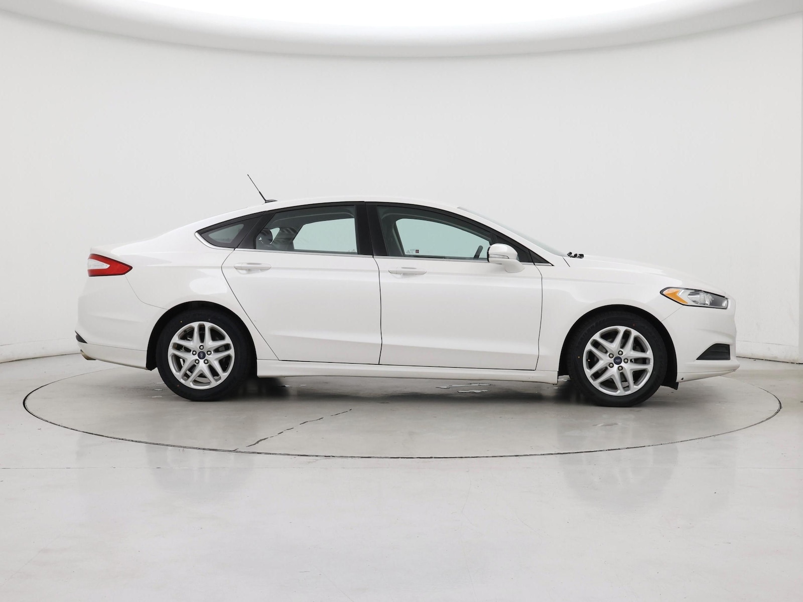 2015 Ford Fusion SE - Photo 8