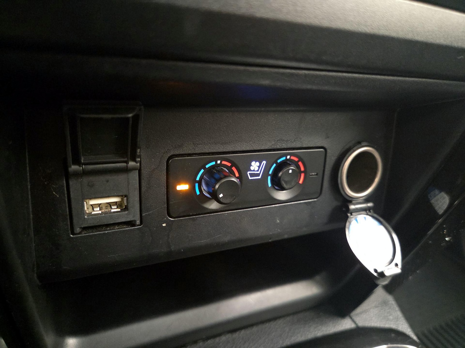 2020 Toyota 4Runner Night Shade - Photo 19