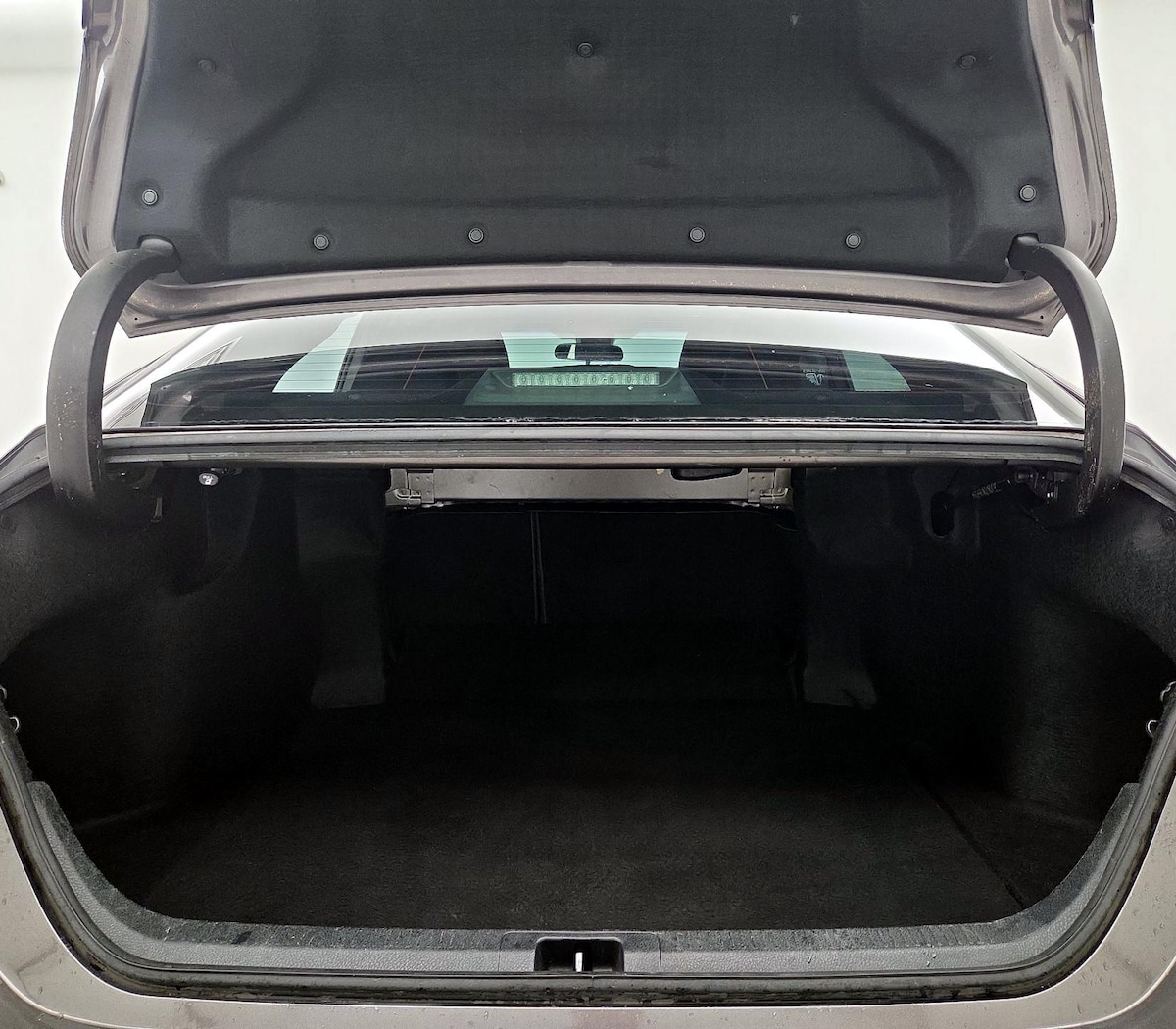 Trunk/Cargo (Seats Up)