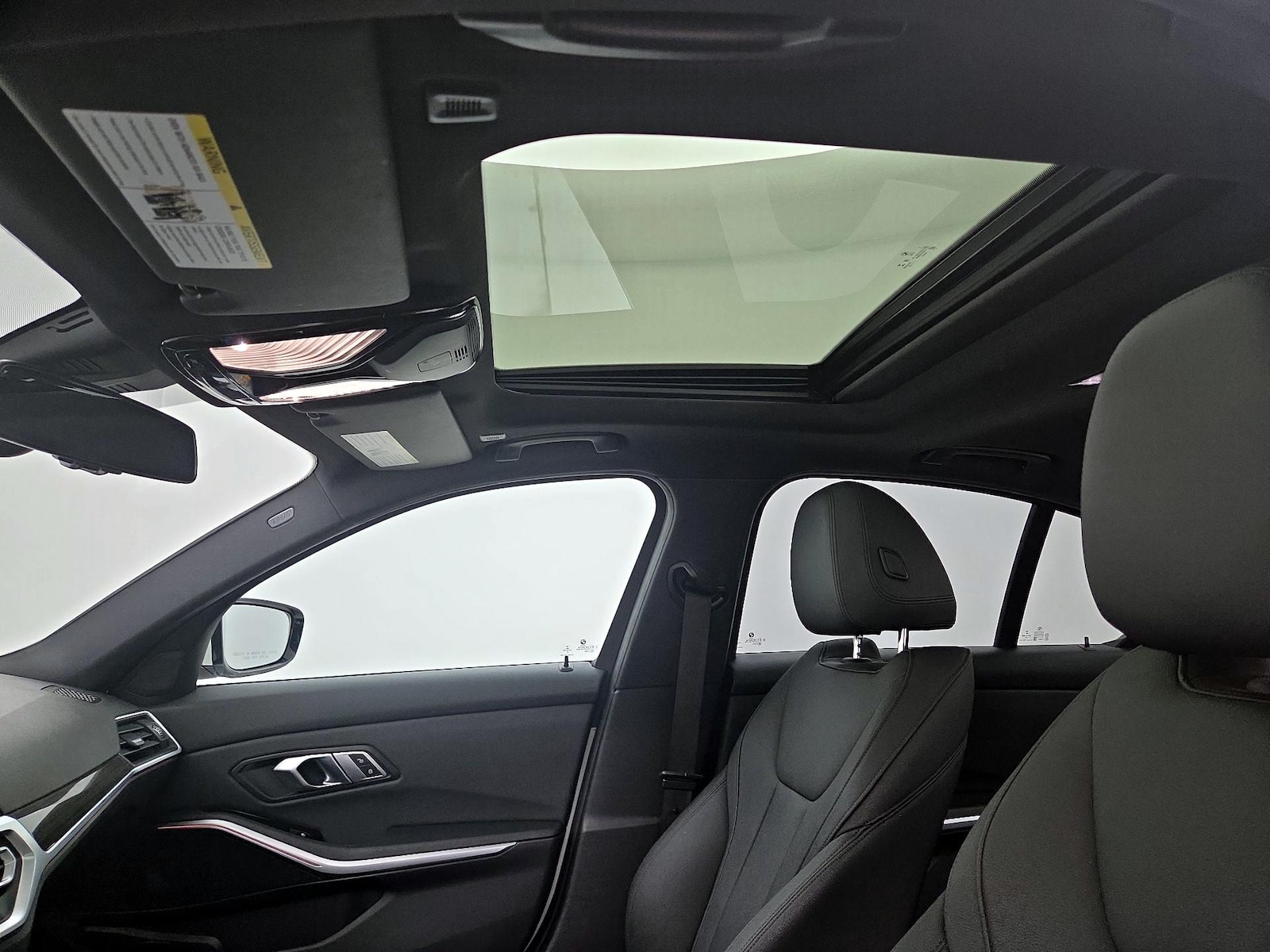 Sunroof(s) & Overhead Airbags