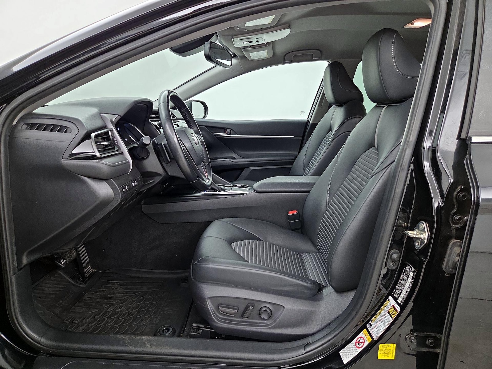 Power Seat(s) & Side Airbags