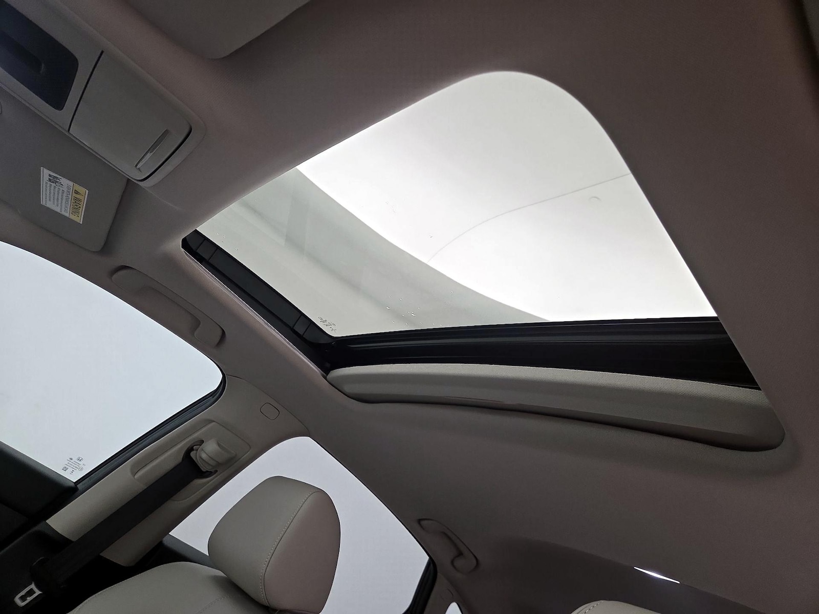 Sunroof(s) & Overhead Airbags