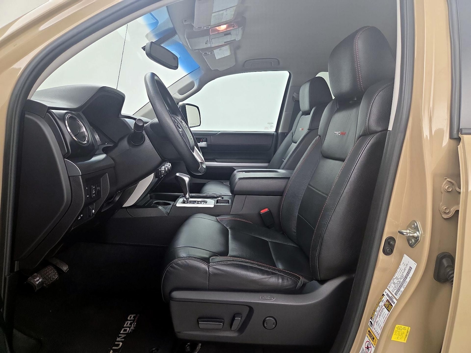 Power Seat(s) & Side Airbags