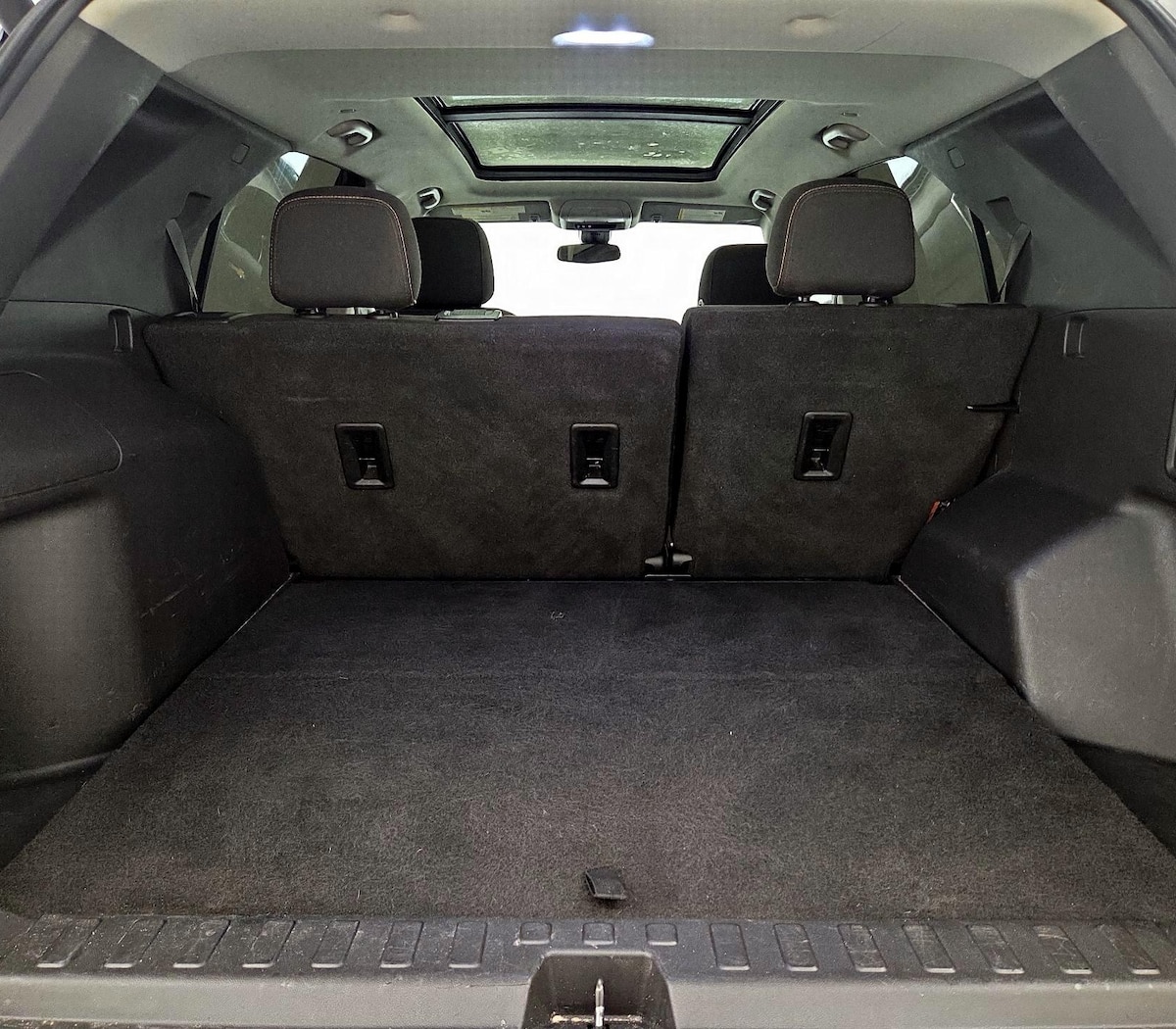 Trunk/Cargo (Seats Up)