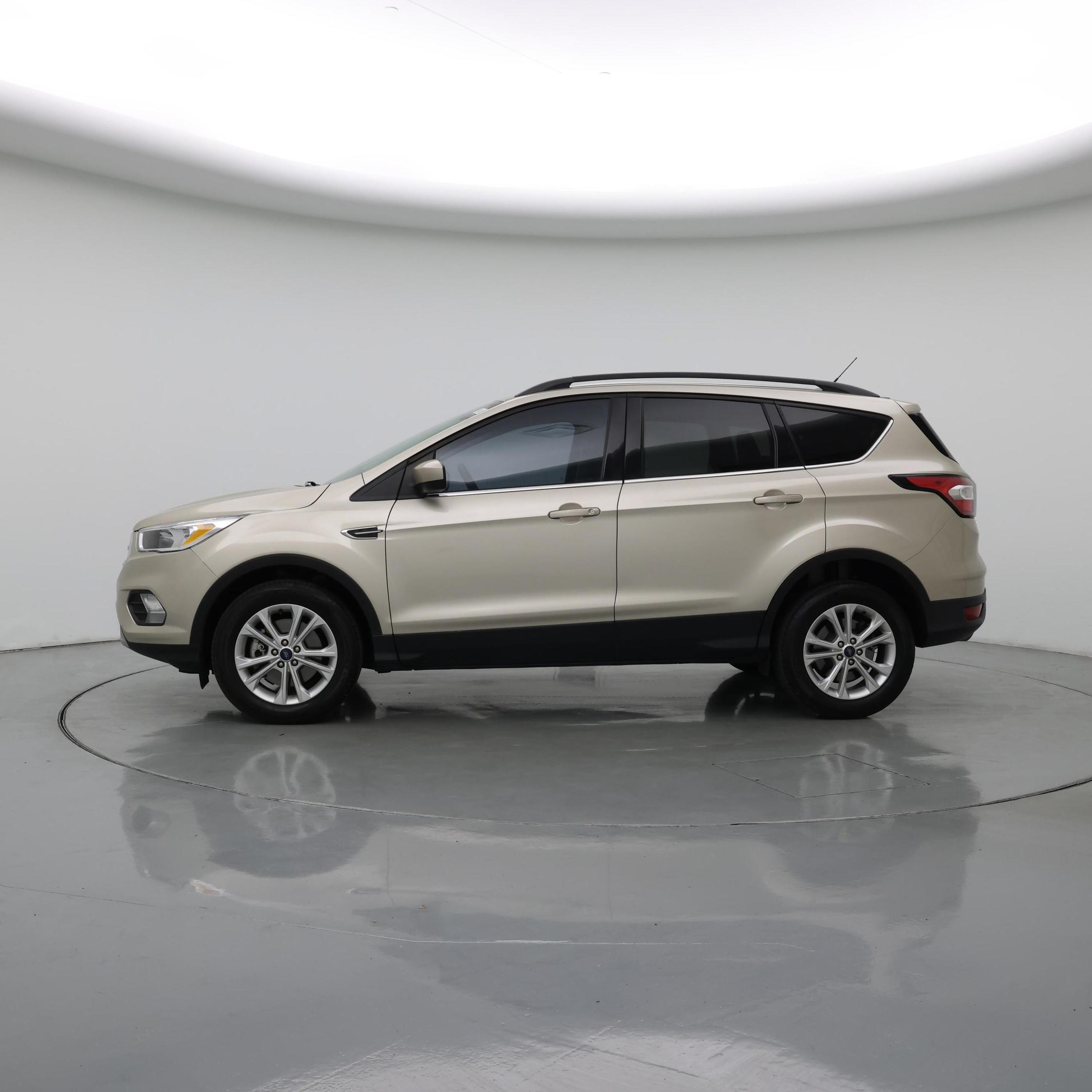 Thumbnail: 2018 Ford Escape - 3