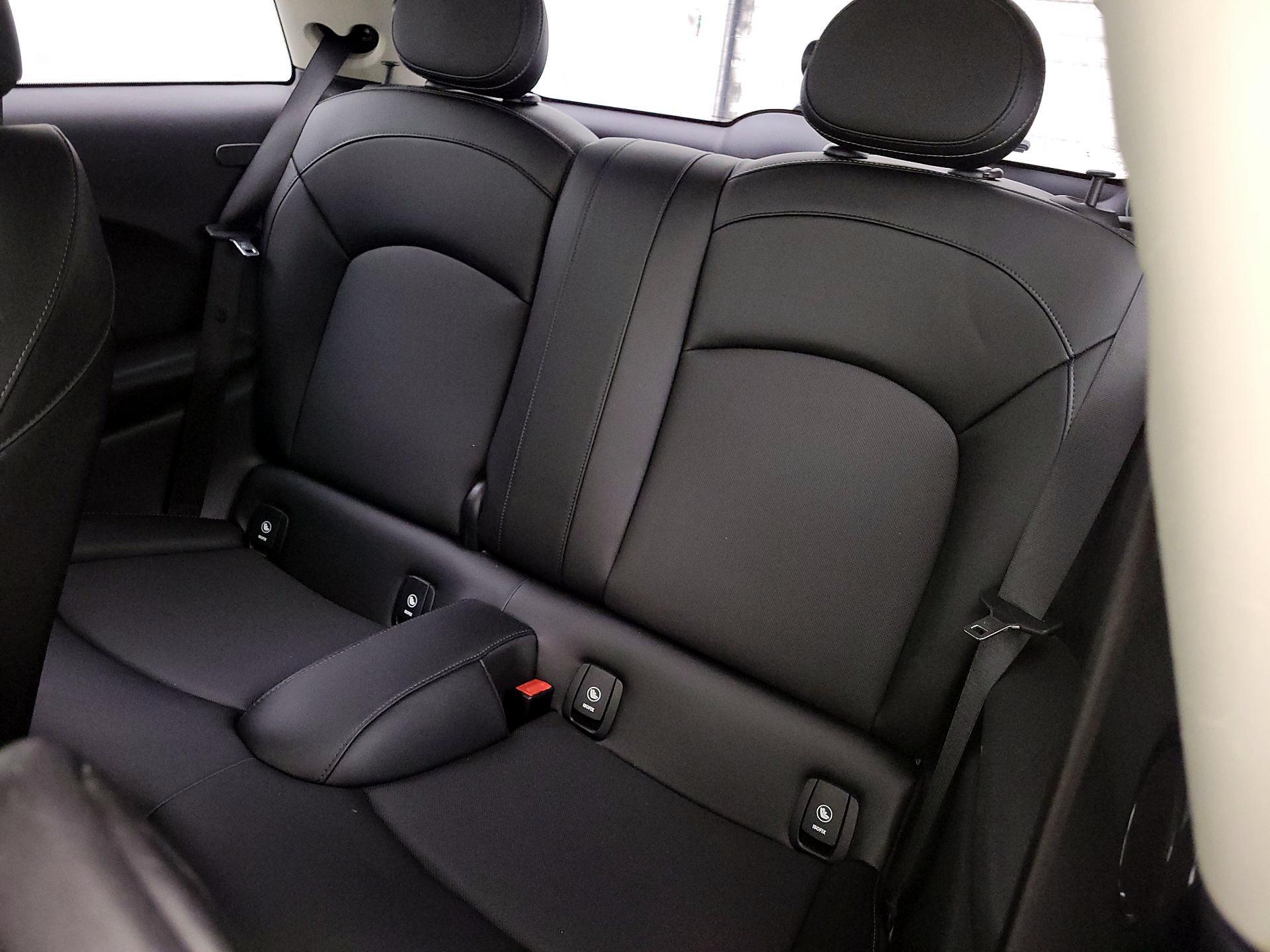 Thumbnail: 2017 MINI Cooper Hardtop - 18