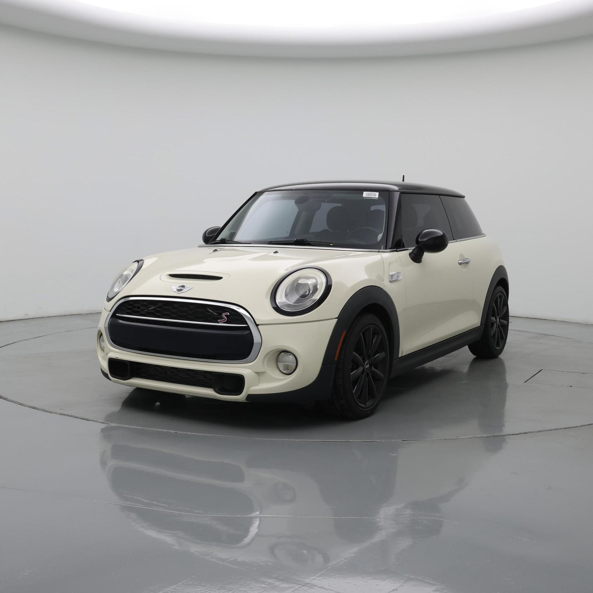 Thumbnail: 2017 MINI Cooper Hardtop - 4
