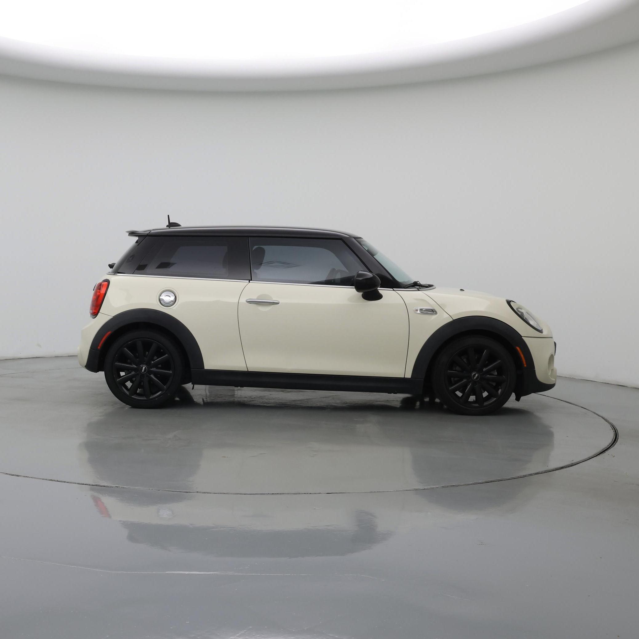 Thumbnail: 2017 MINI Cooper Hardtop - 7