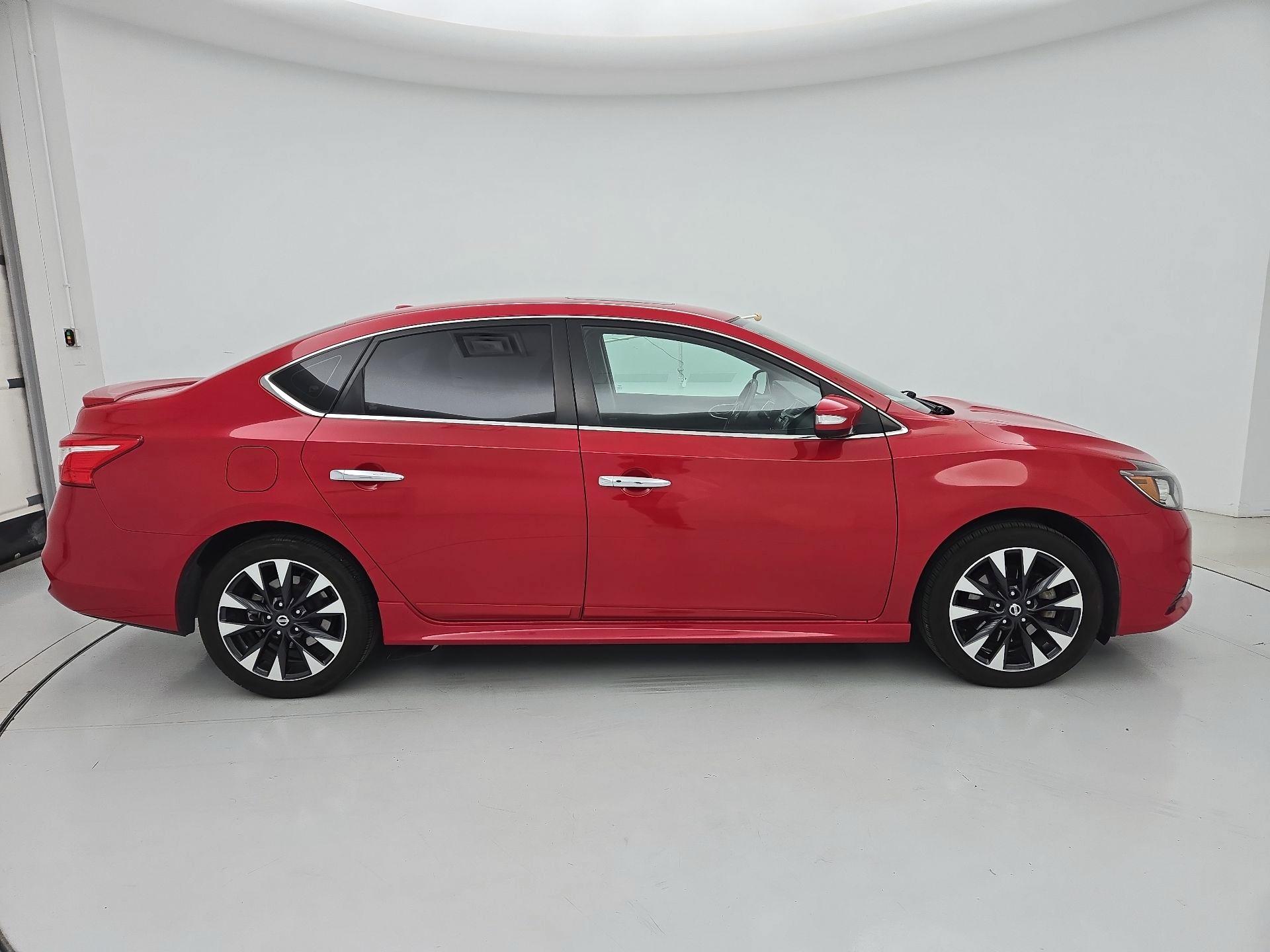 Thumbnail: 2017 Nissan Sentra - 4