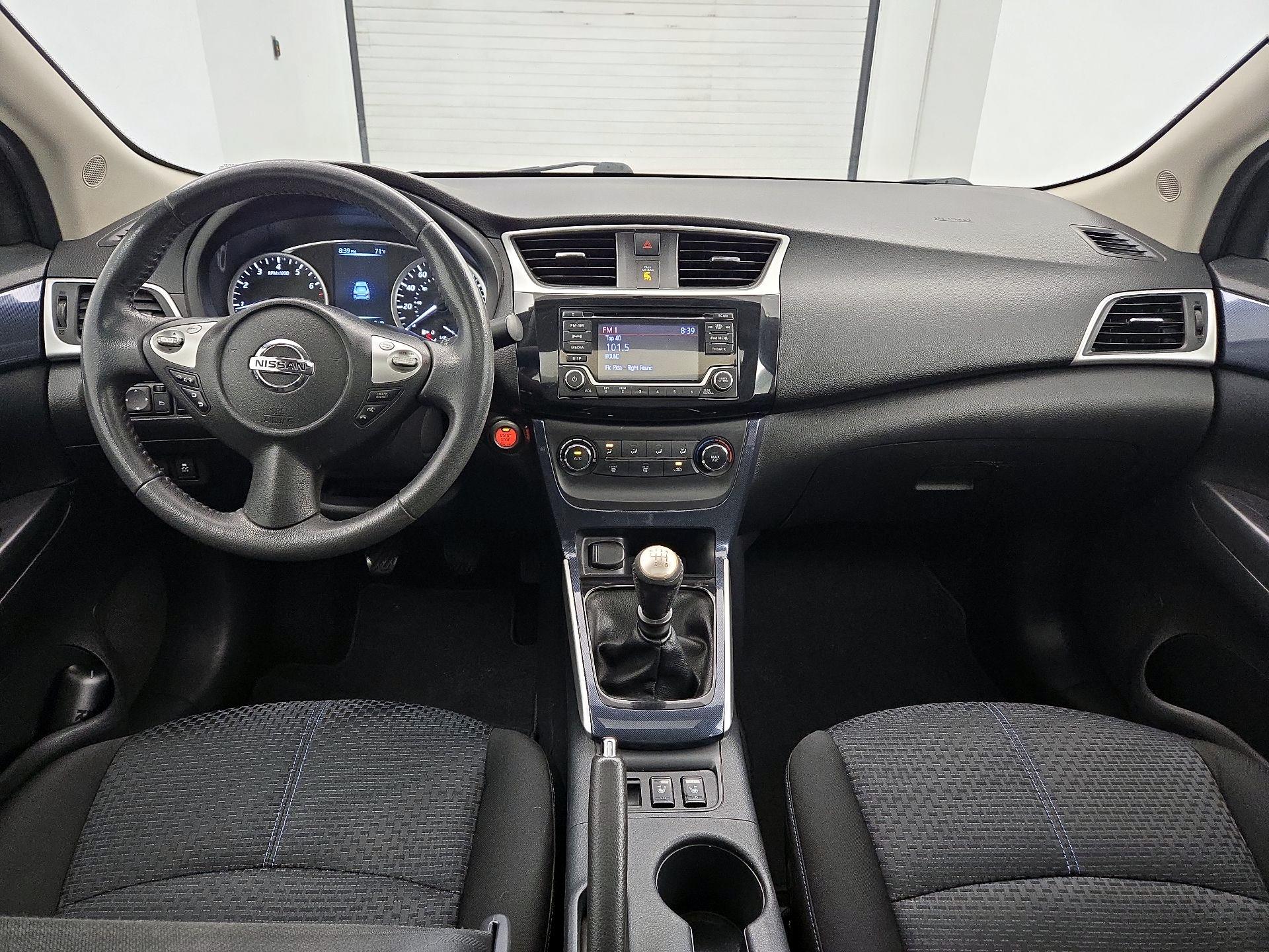 Thumbnail: 2017 Nissan Sentra - 8