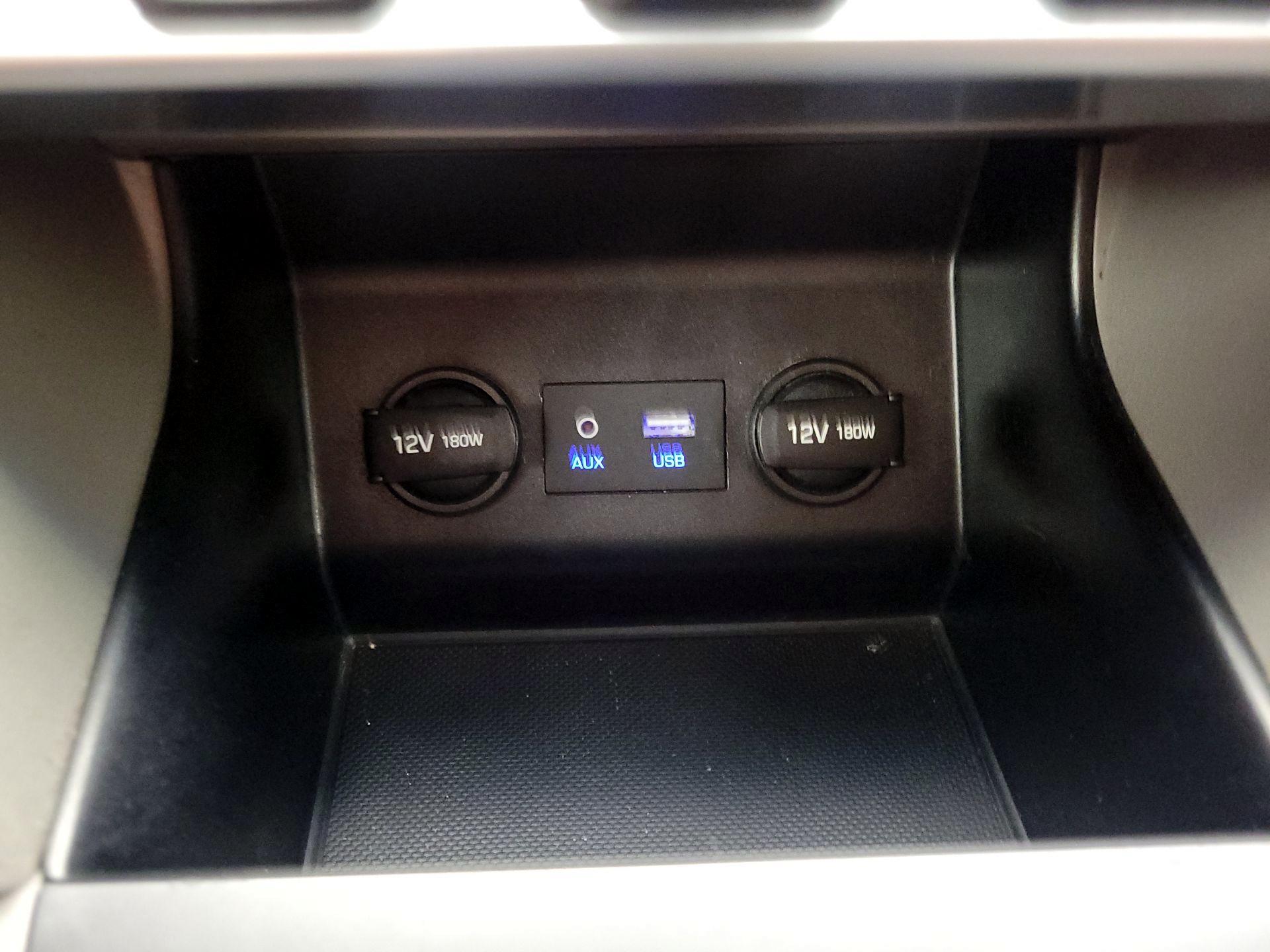 Thumbnail: 2020 Hyundai Elantra - 18