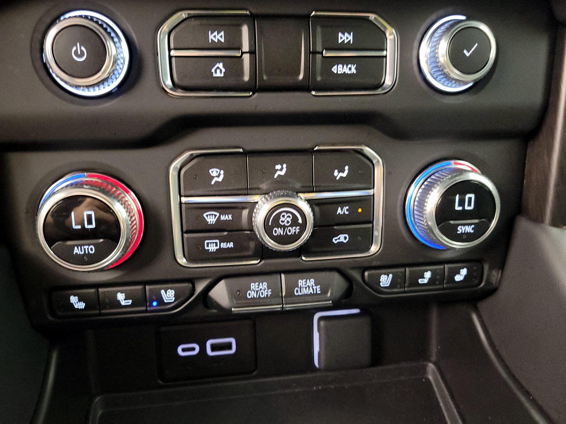 Thumbnail: 2024 GMC Yukon - 17
