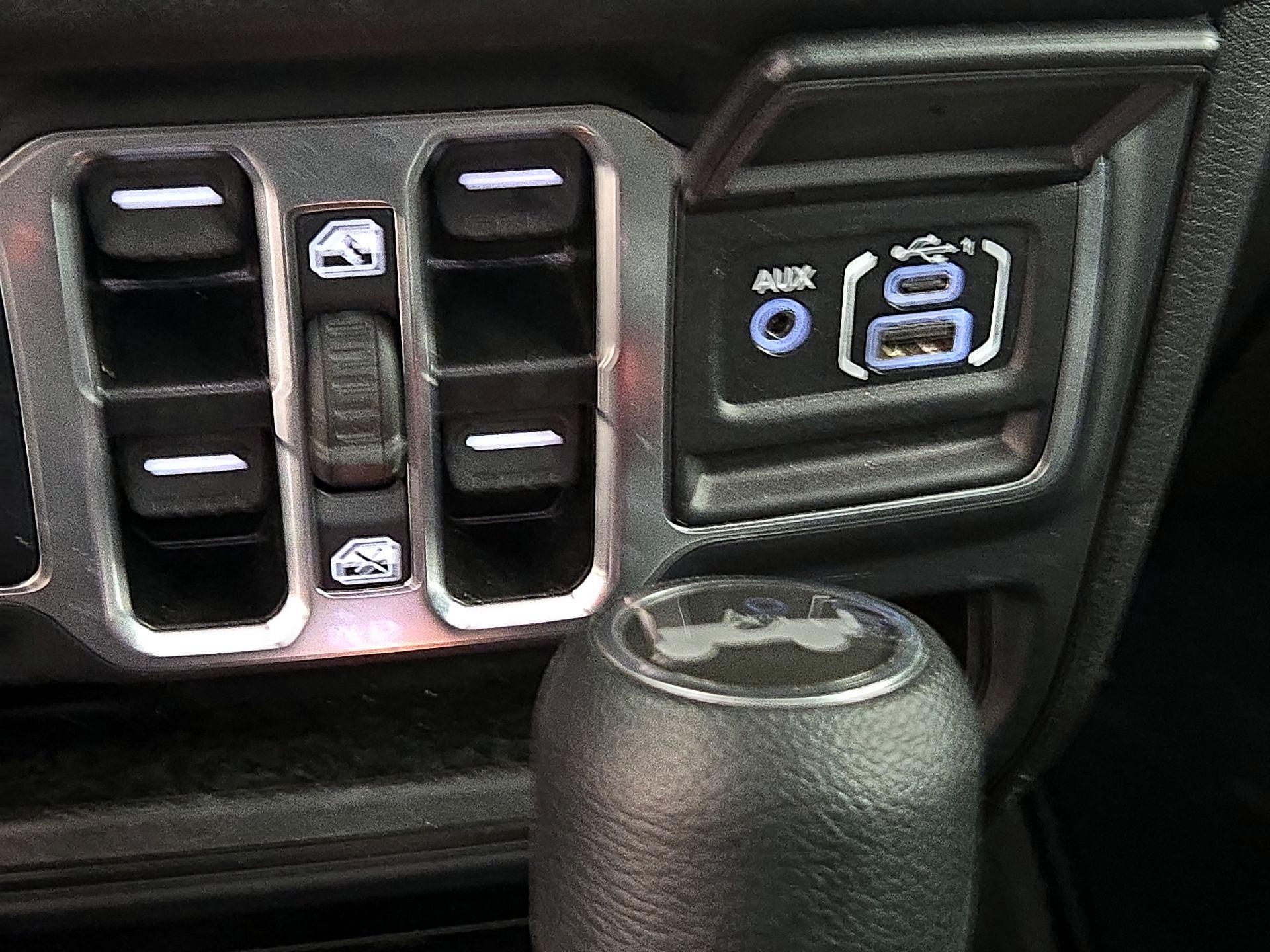 Thumbnail: 2025 Jeep Wrangler - 18