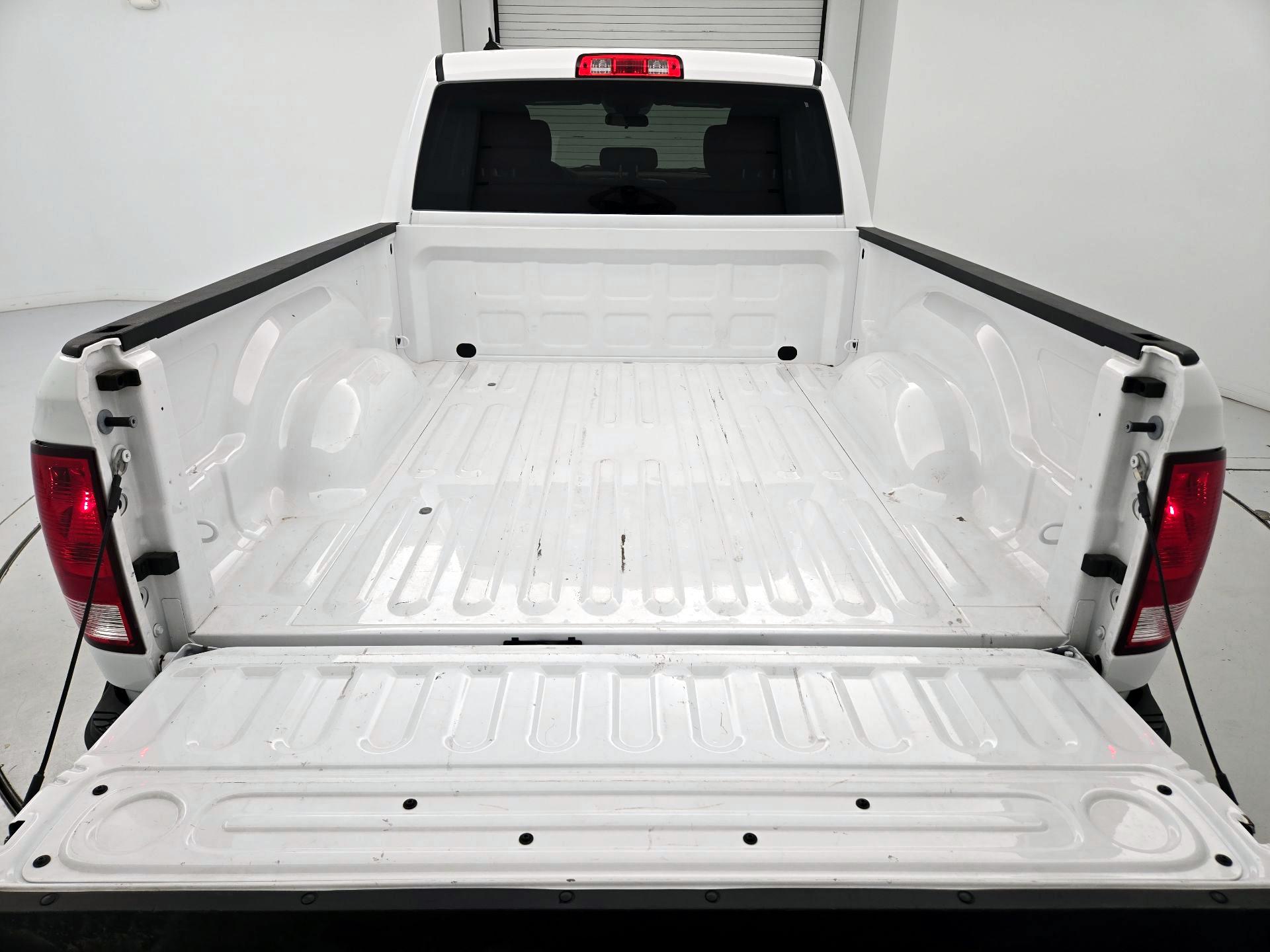 Thumbnail: 2024 RAM 1500 Classic - 20
