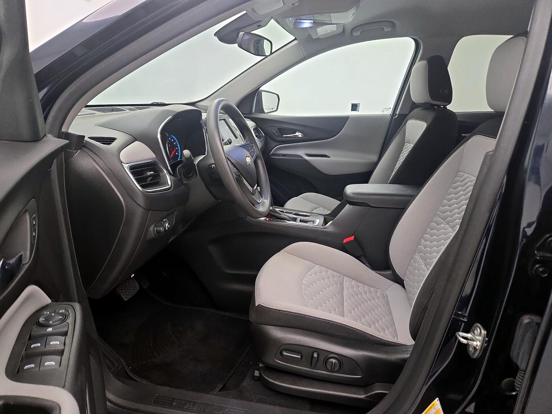 Thumbnail: 2021 Chevrolet Equinox - 9
