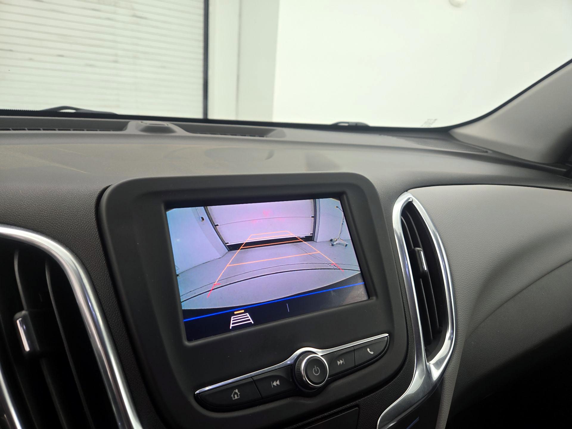 Thumbnail: 2021 Chevrolet Equinox - 12