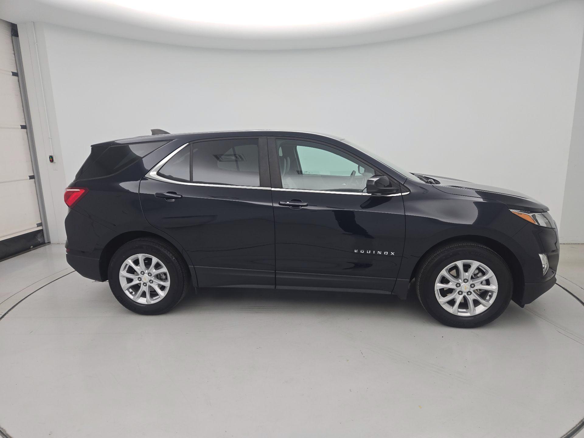 Thumbnail: 2021 Chevrolet Equinox - 4