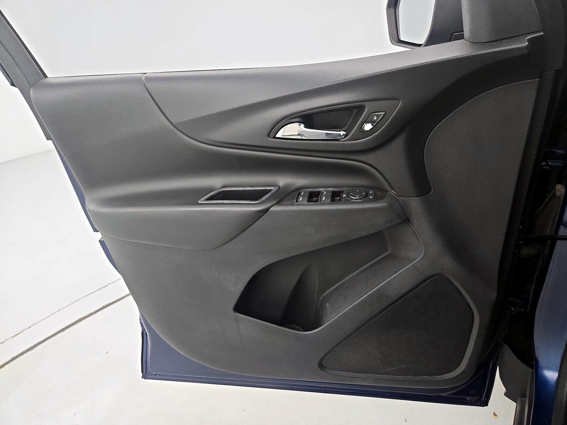 Thumbnail: 2022 Chevrolet Equinox - 12