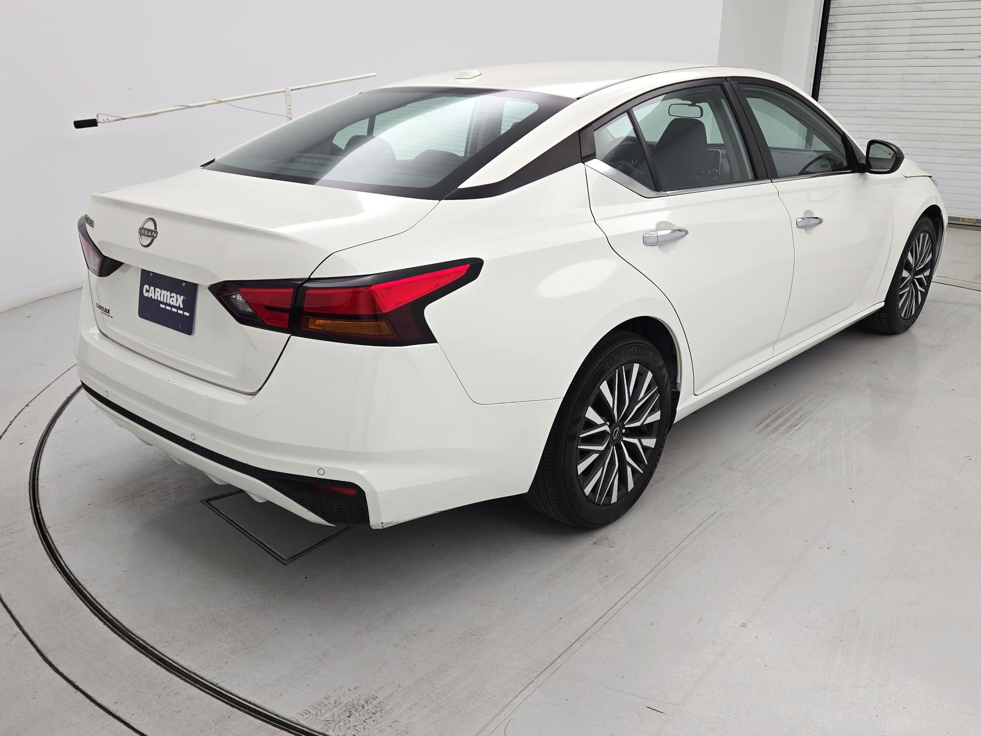 Thumbnail: 2025 Nissan Altima - 5